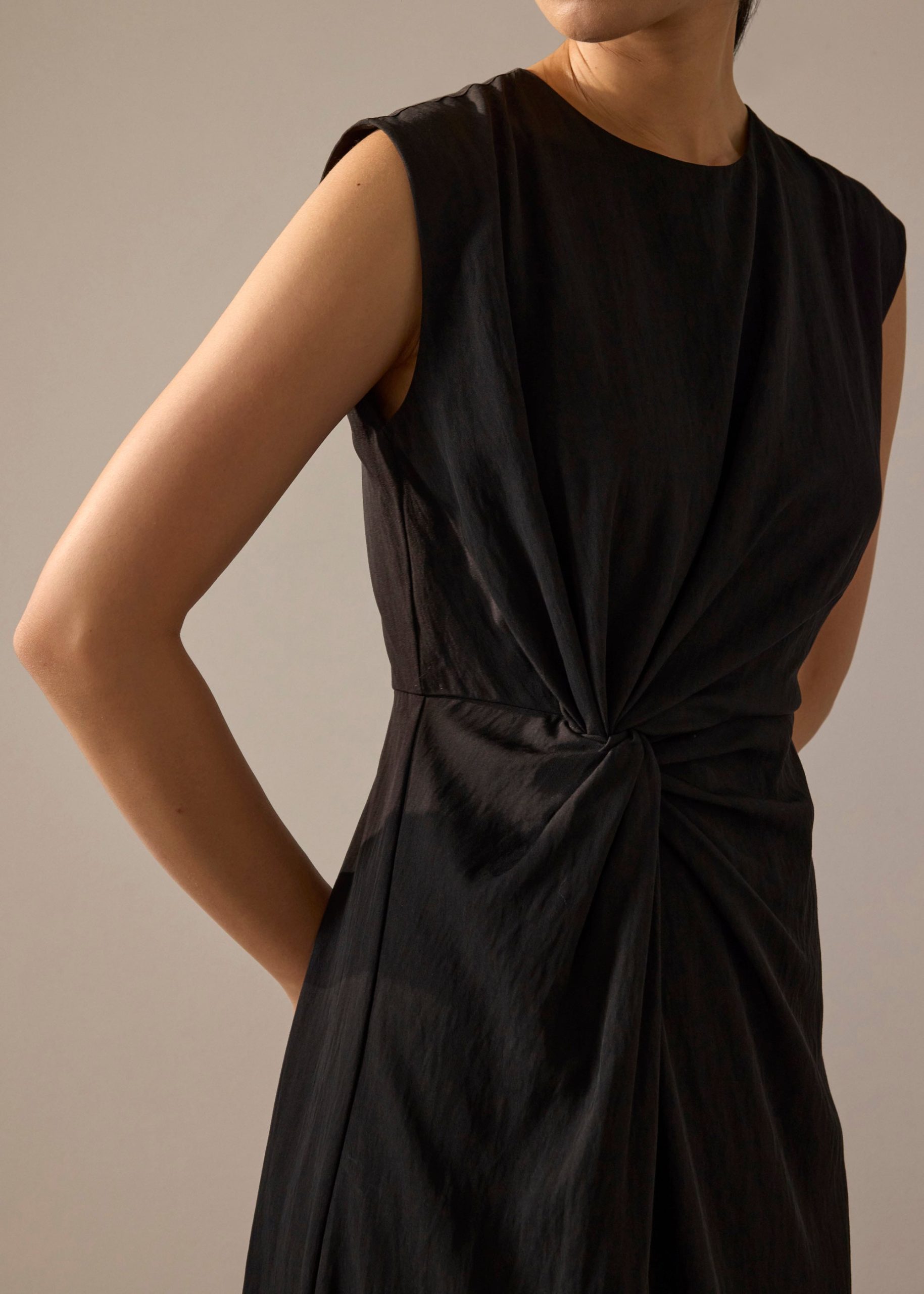 Crinkled Twist Knot Midaxi Dress - Image 3