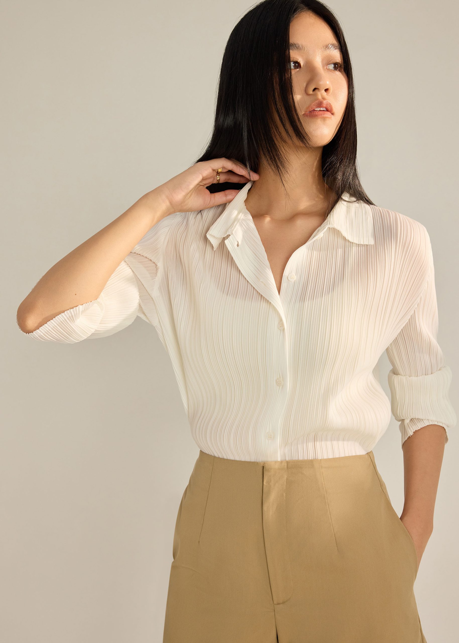 Yerin Plissé Relaxed Shirt - Image 4