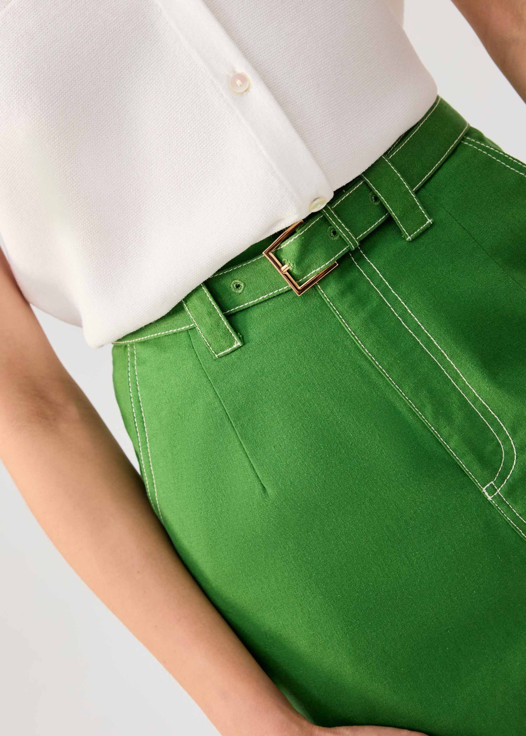 Belted Contrast Stitch High Waist Shorts - Image 21