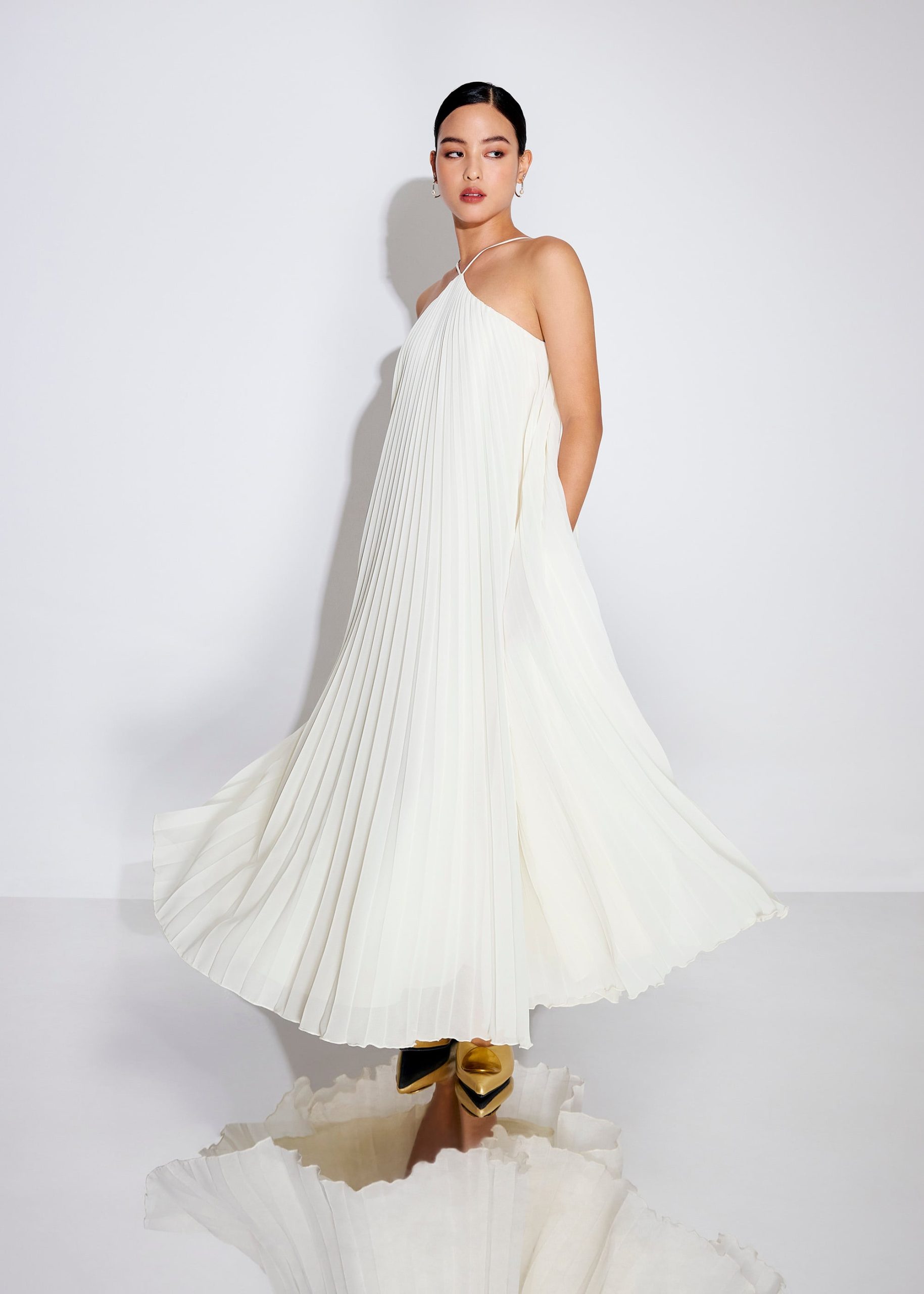 Pleated Halter Trapeze Maxi Dress - Image 2