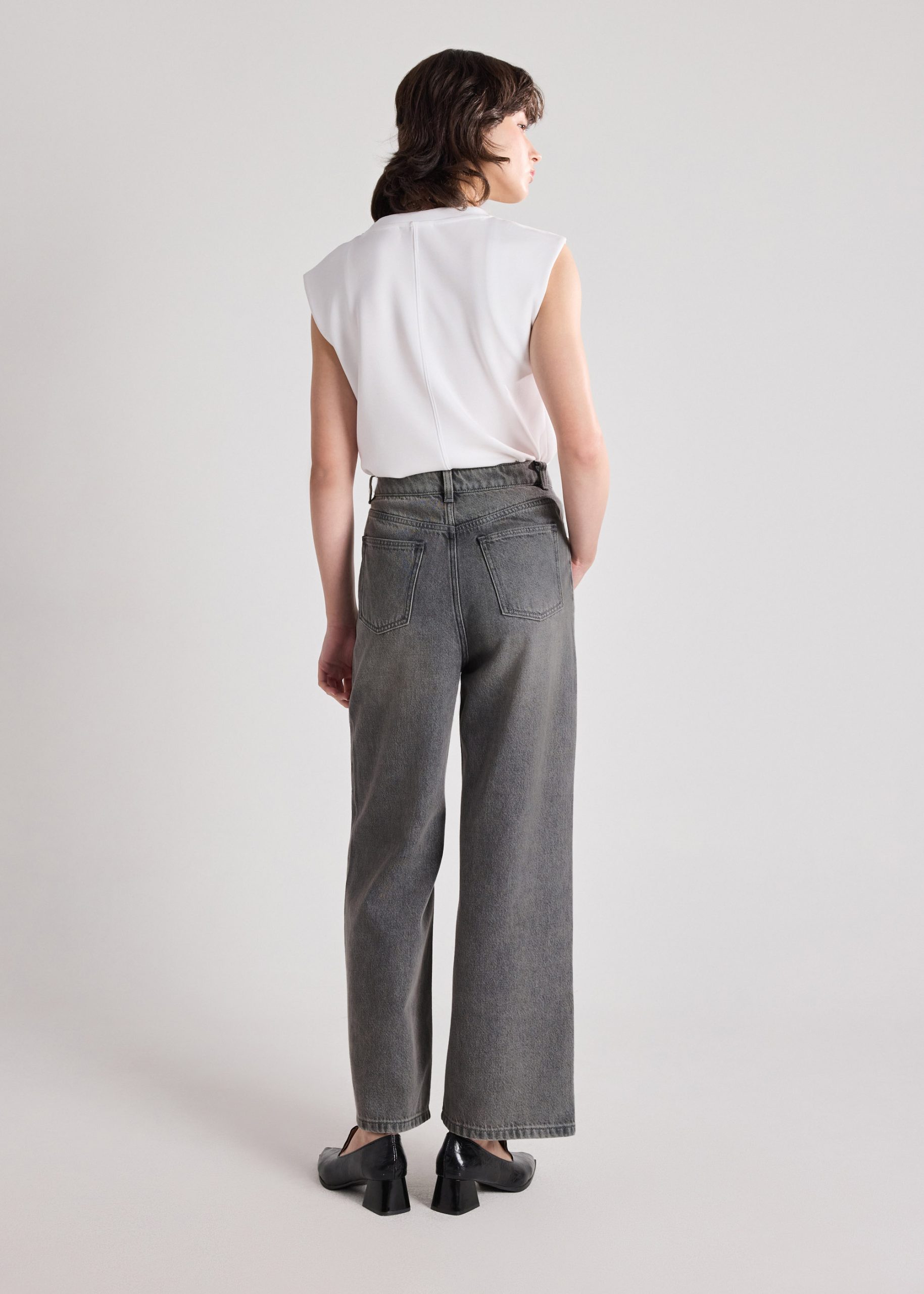 Leggy??Cross Over Jeans - Image 10