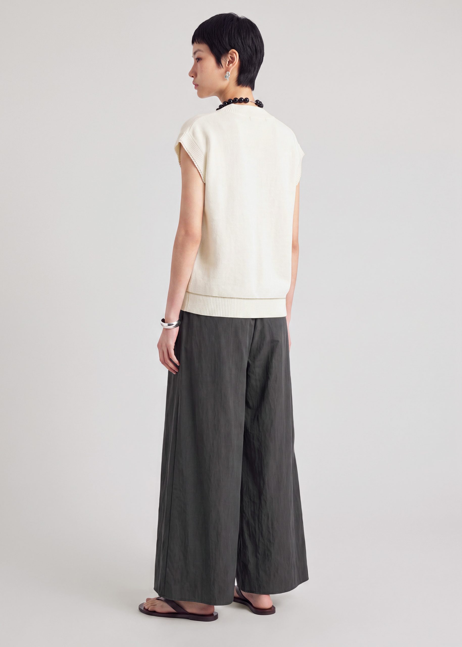 Oversized Knit Vest - Image 4