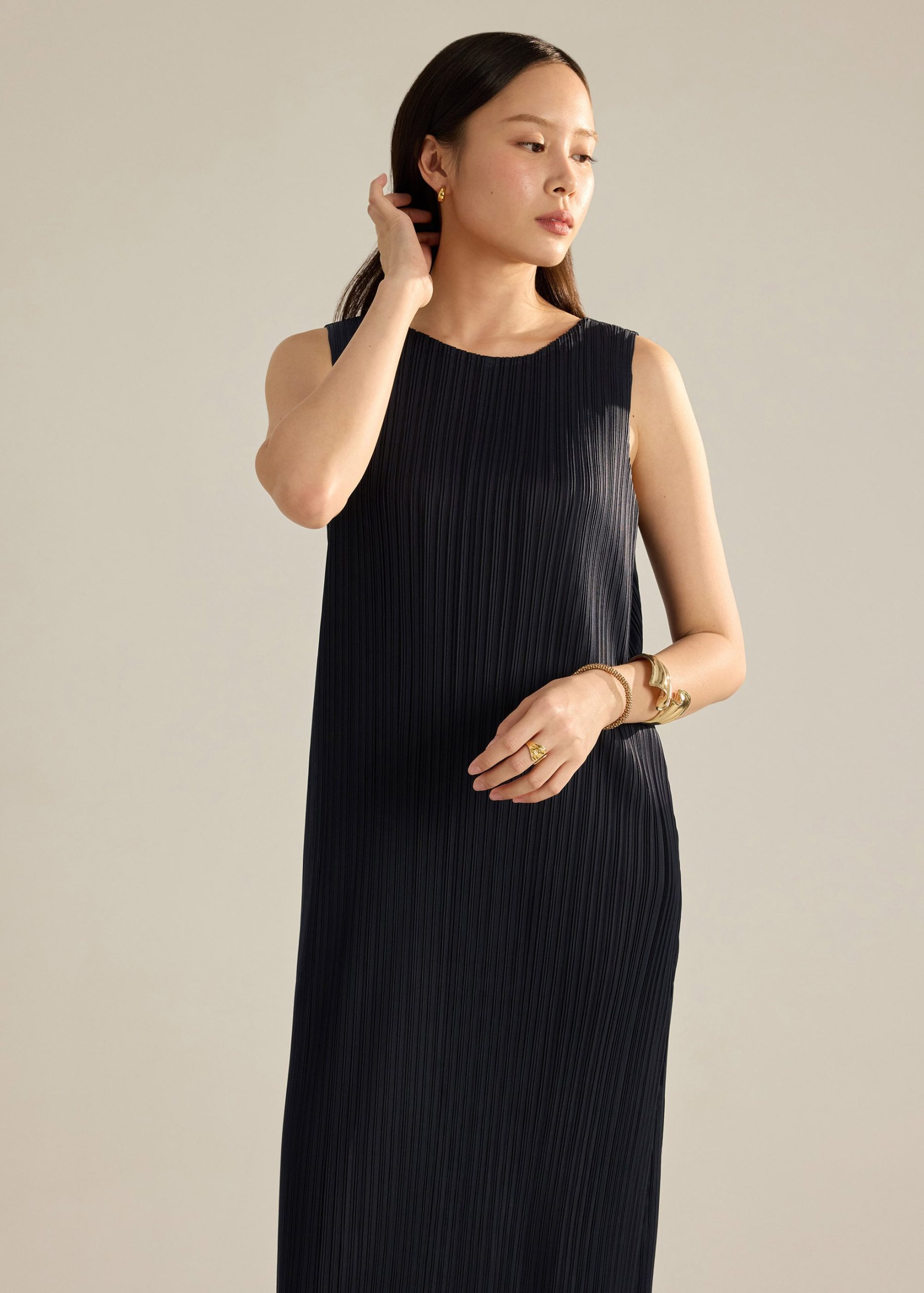 Rumi Plissé Column Dress - Image 6