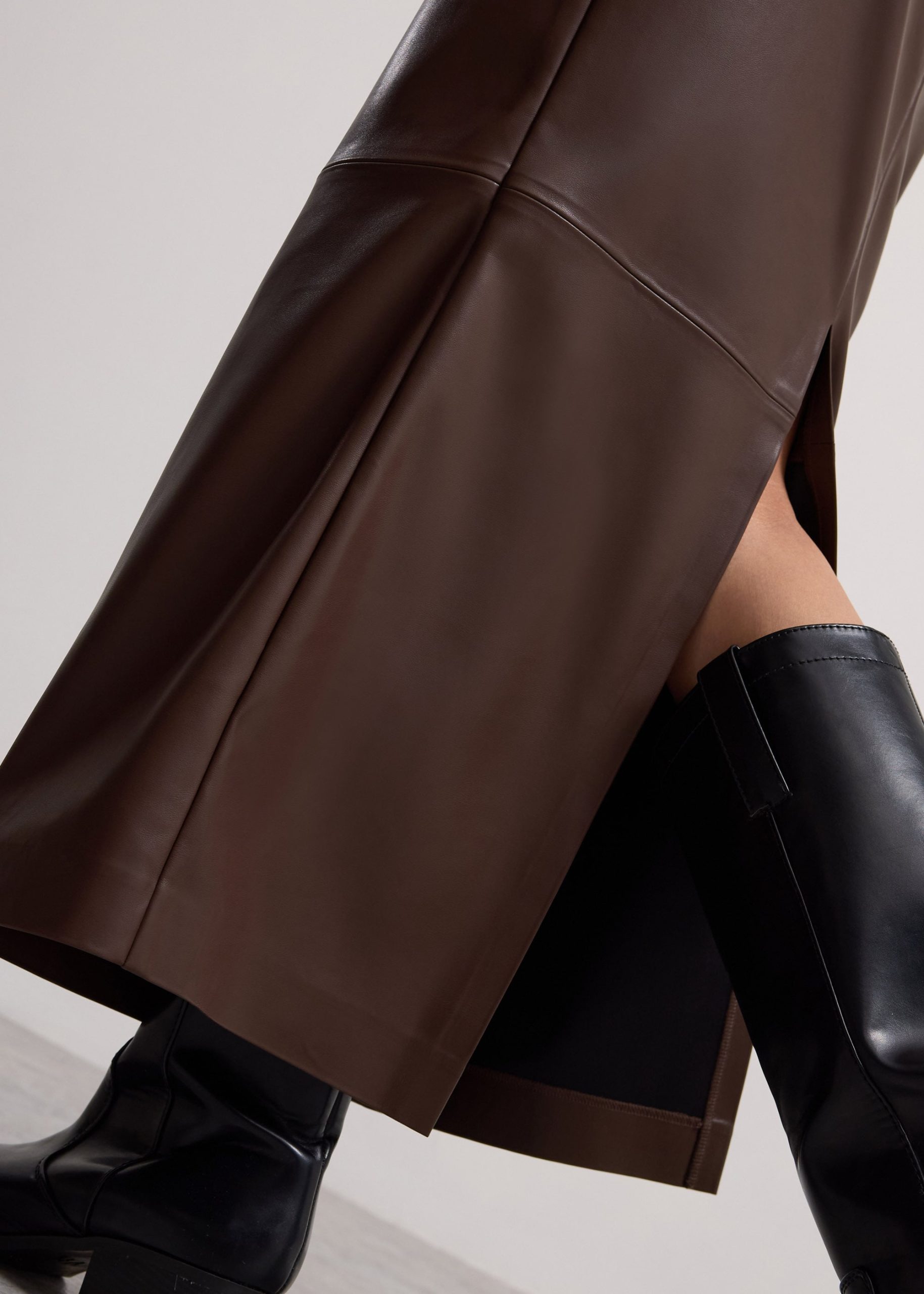 Rachel Vegan Leather Column Maxi Skirt - Image 3