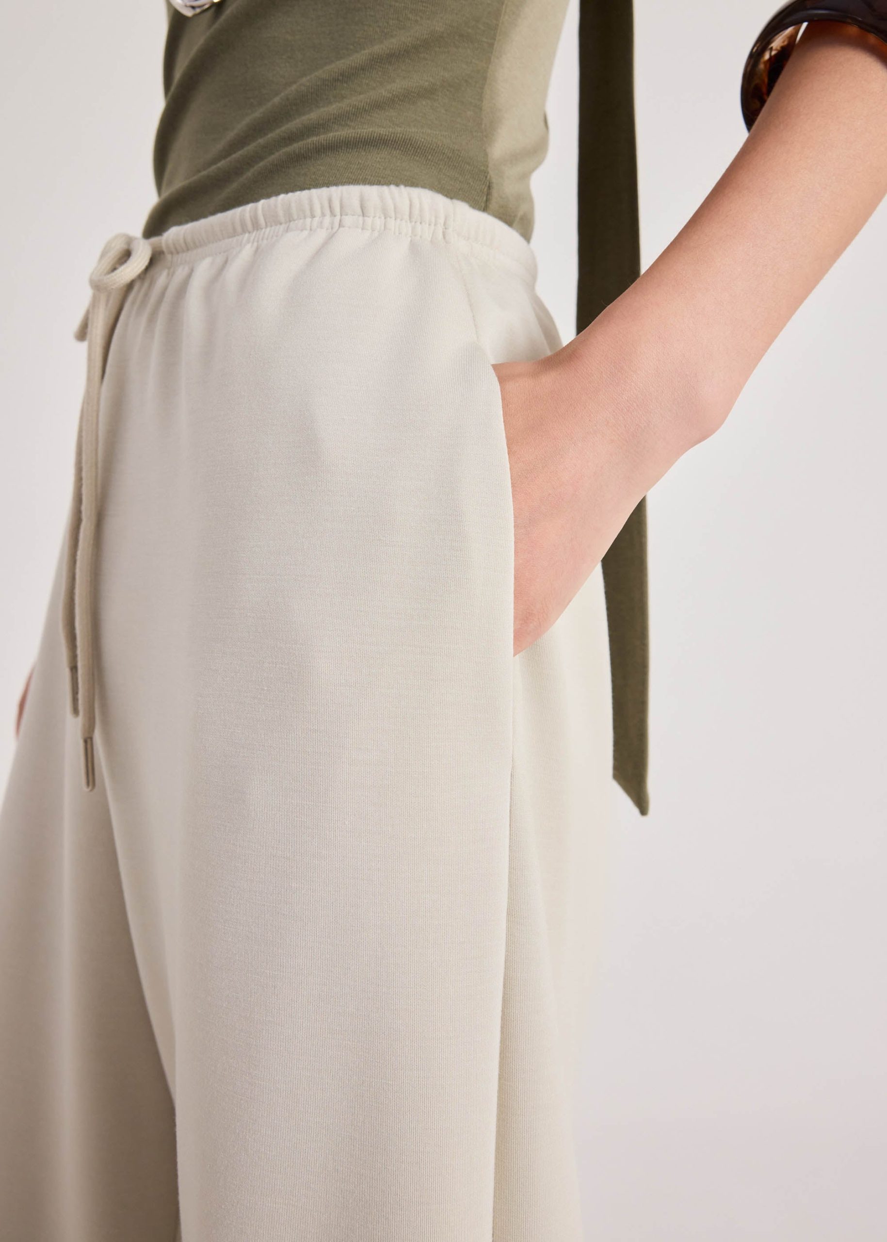 Leggy??Neoprene Barrel Pants - Image 10