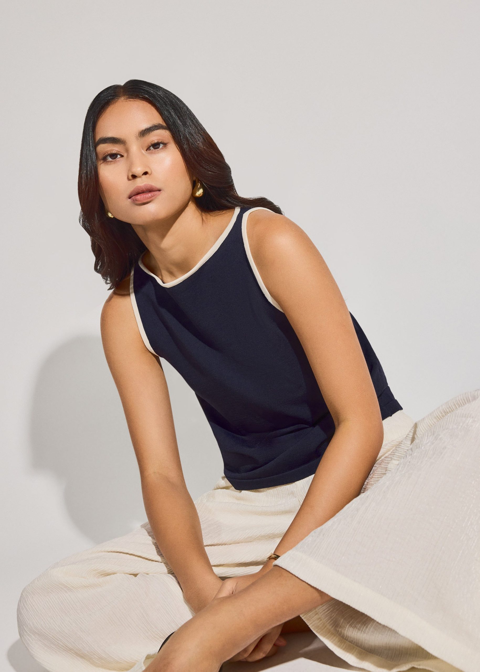 Nikki Relaxed Contrast Knit Boat Neck Tank Top - Image 7