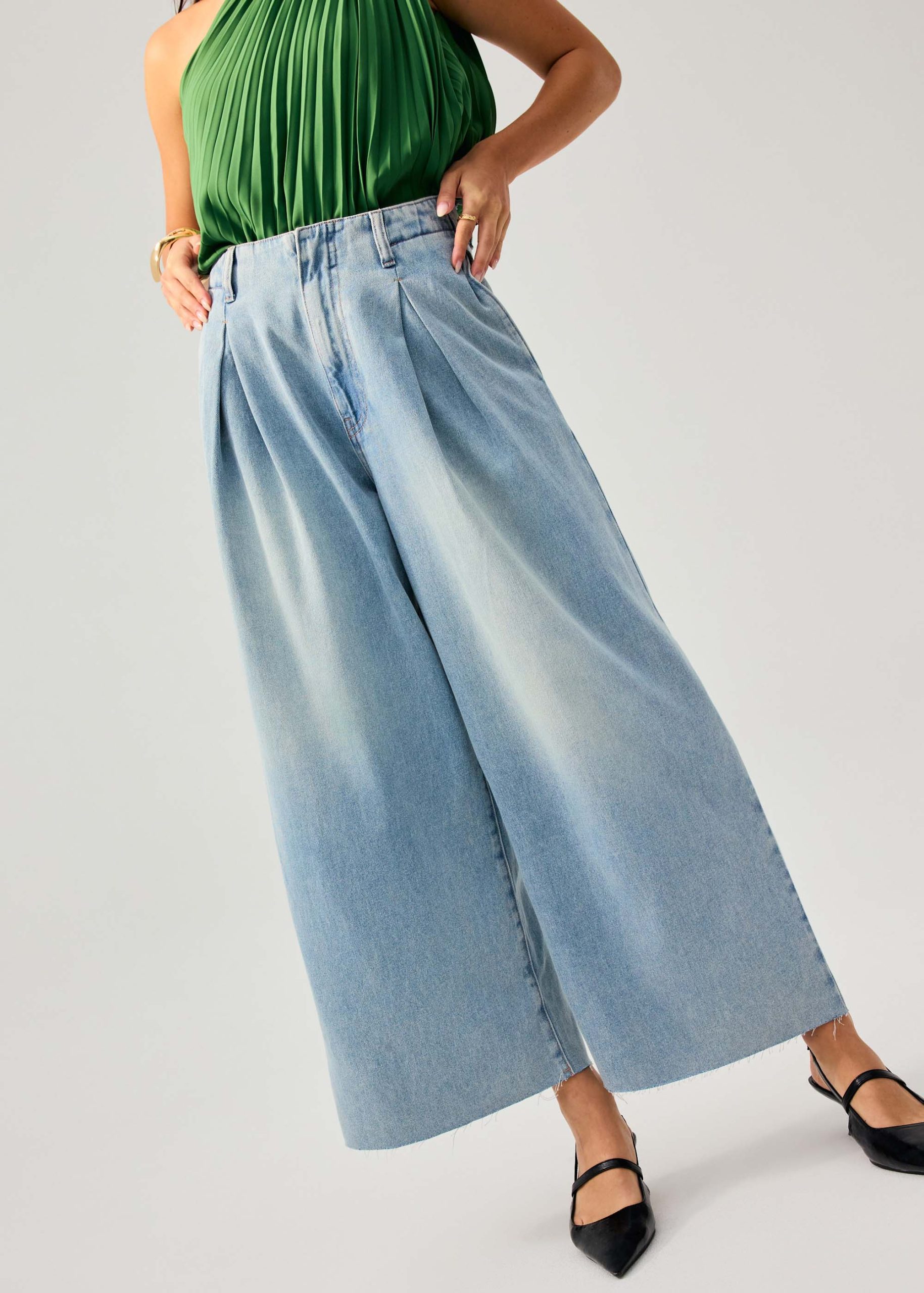 Denim Front Pleat Mid Waist Wide Leg Jeans - Image 3