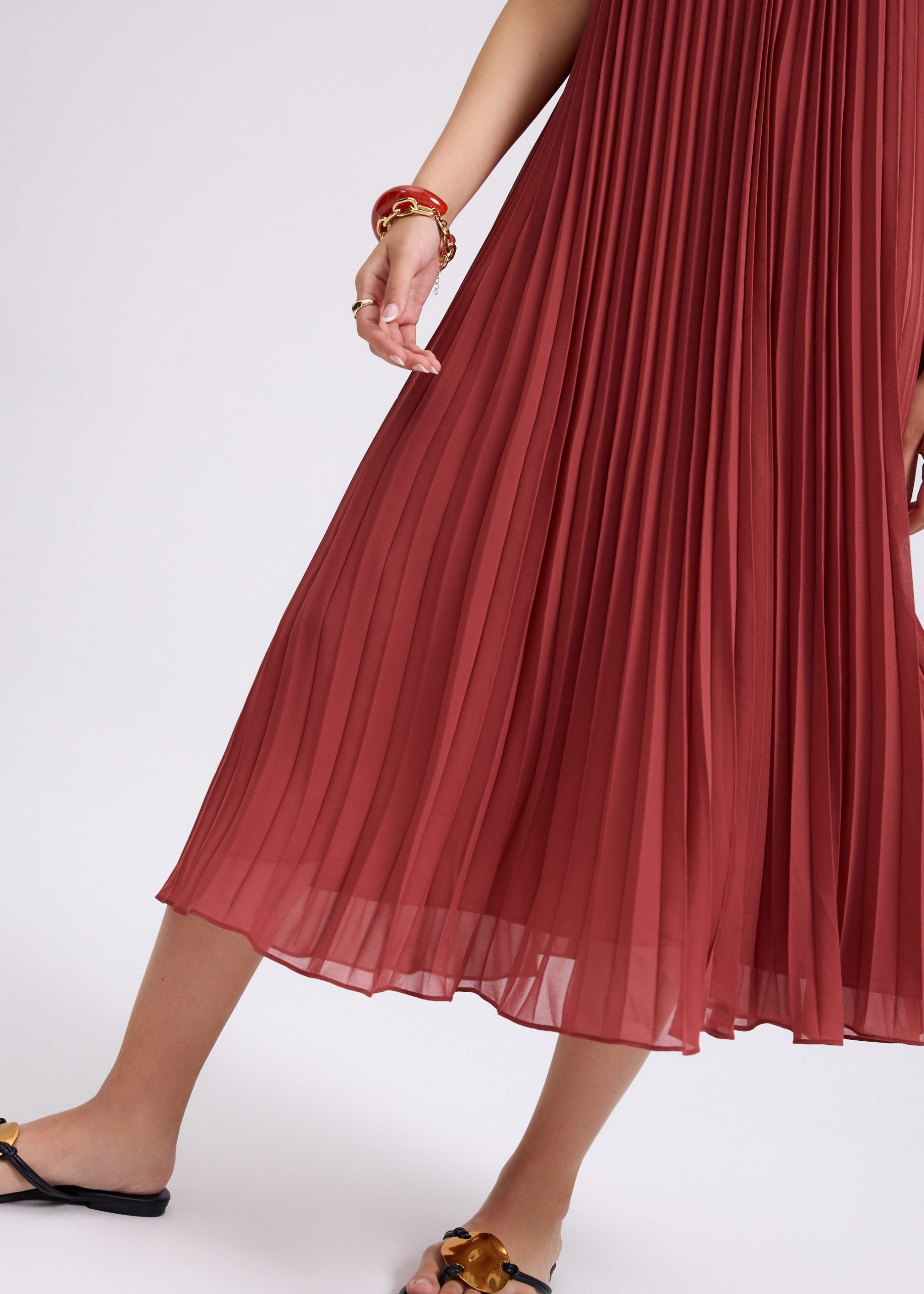 Pleated Trapeze Halter Midaxi Dress - Image 12
