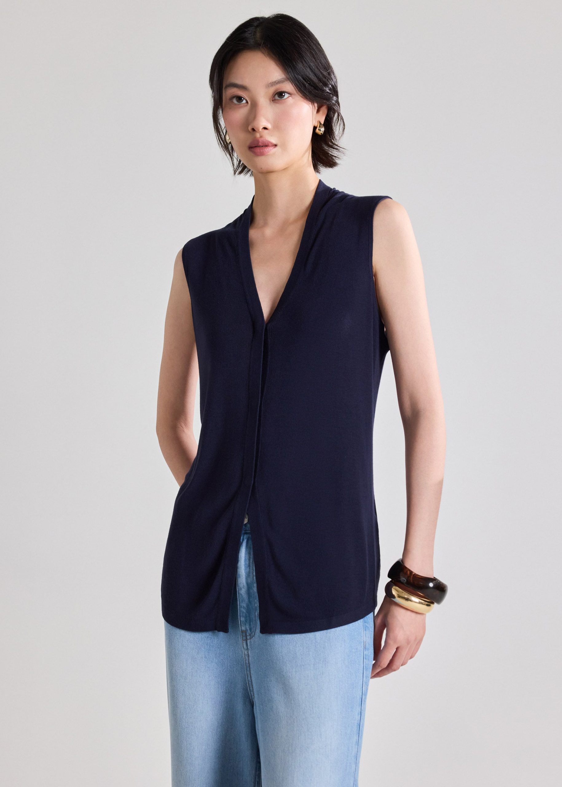 Chuan Soft Knit Long Vest - Image 3
