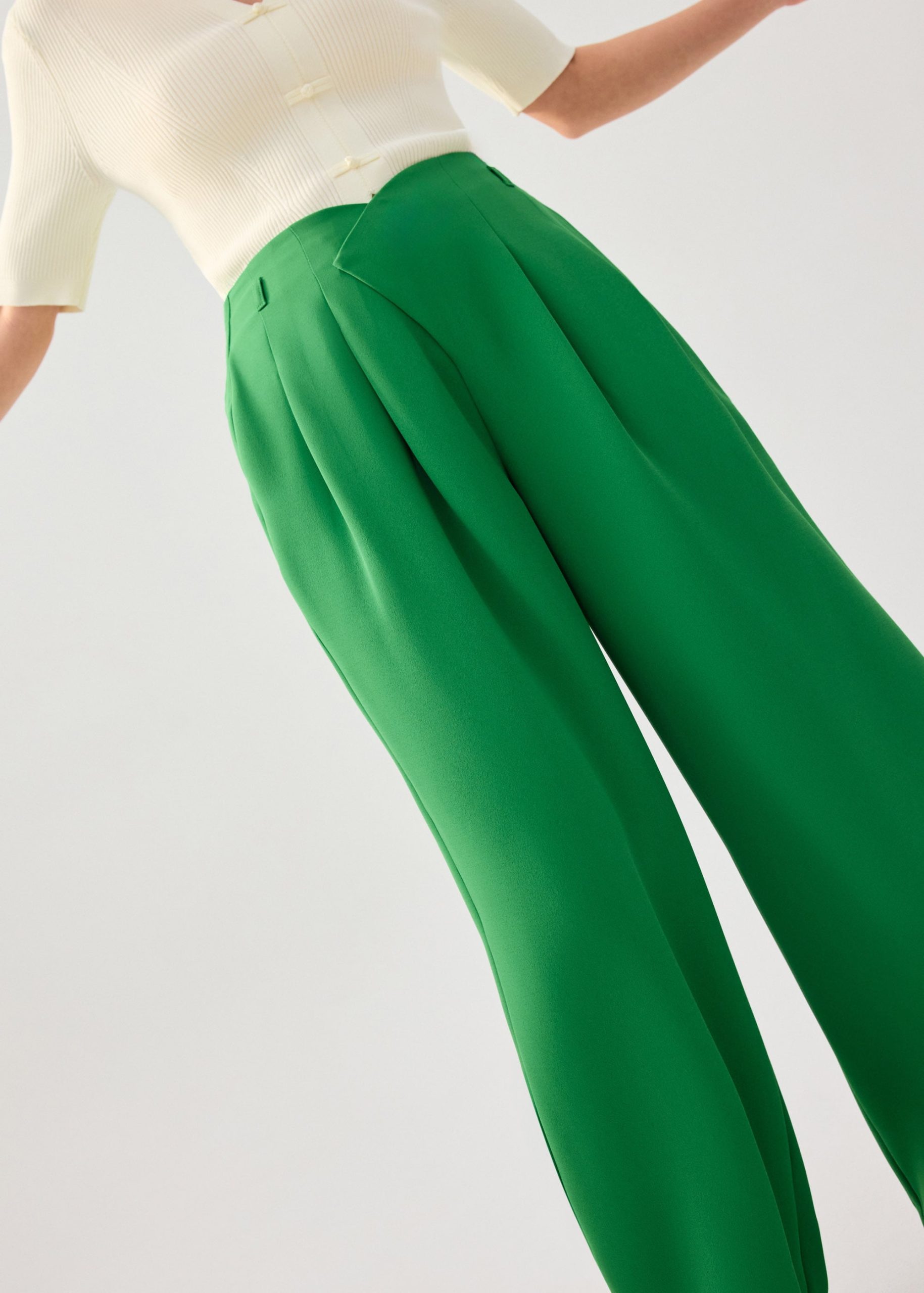 PETITE Leggy??Nadine Crepe Asymmetric Waistband Straight Leg Pants - Image 14