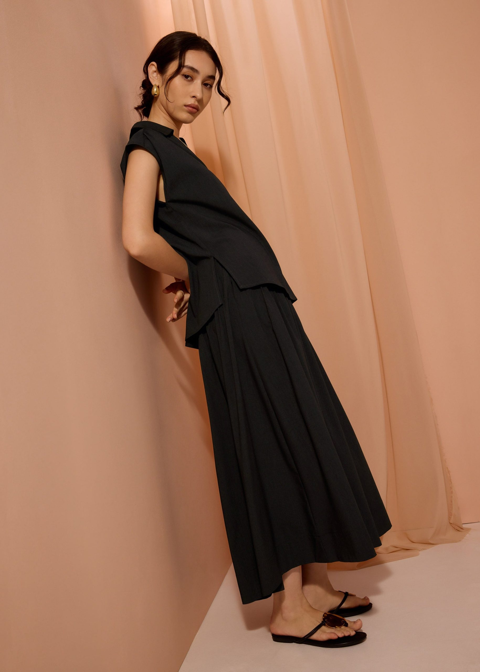 Dana Relaxed V-neck Shirt - Image 8