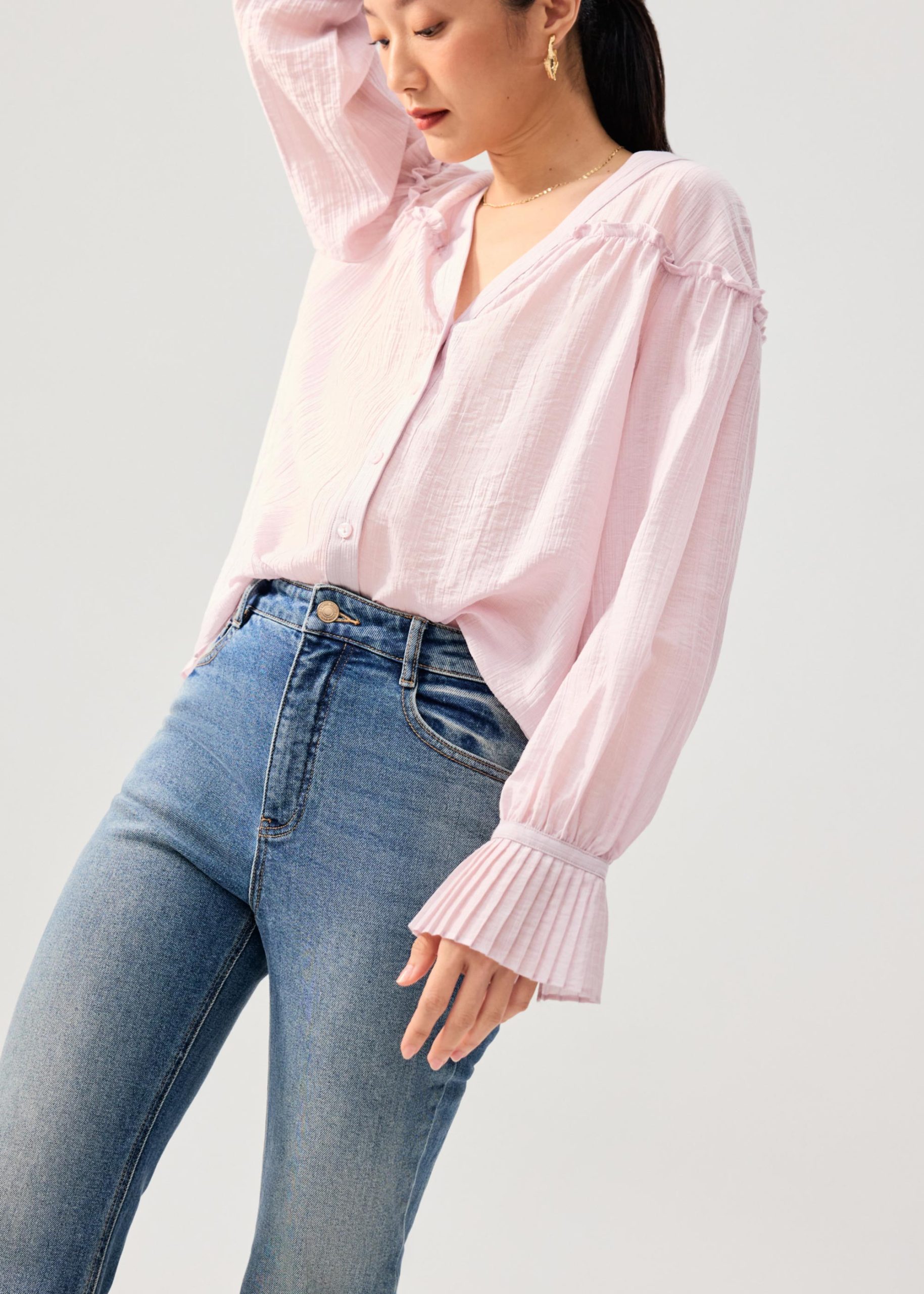 Relaxed Ruffle Trim Lyocell V-neck Long Blouse - Image 11