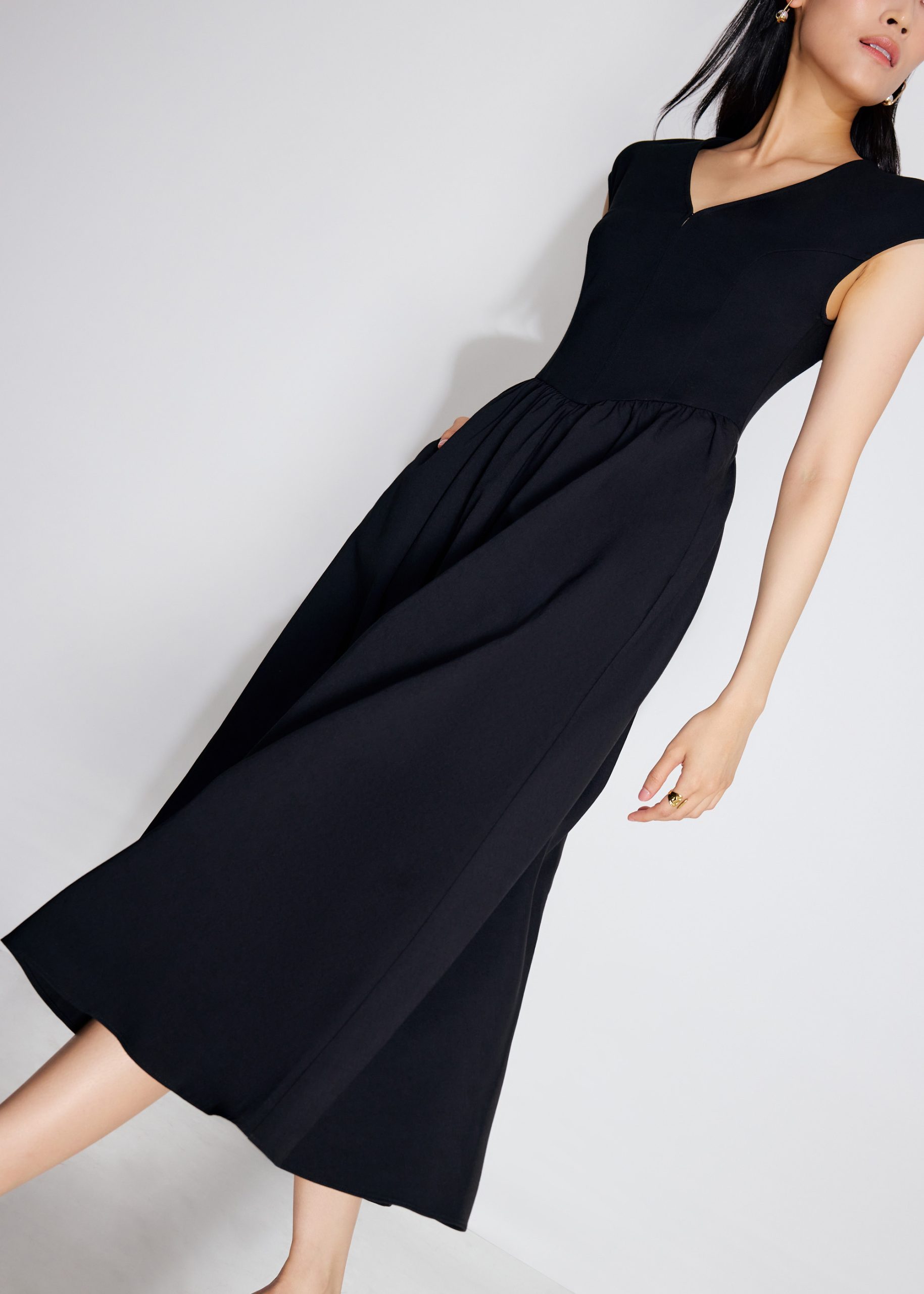 Panelled Mixed Fabric V-Neck Fit & Flare Midaxi Dress - Image 7