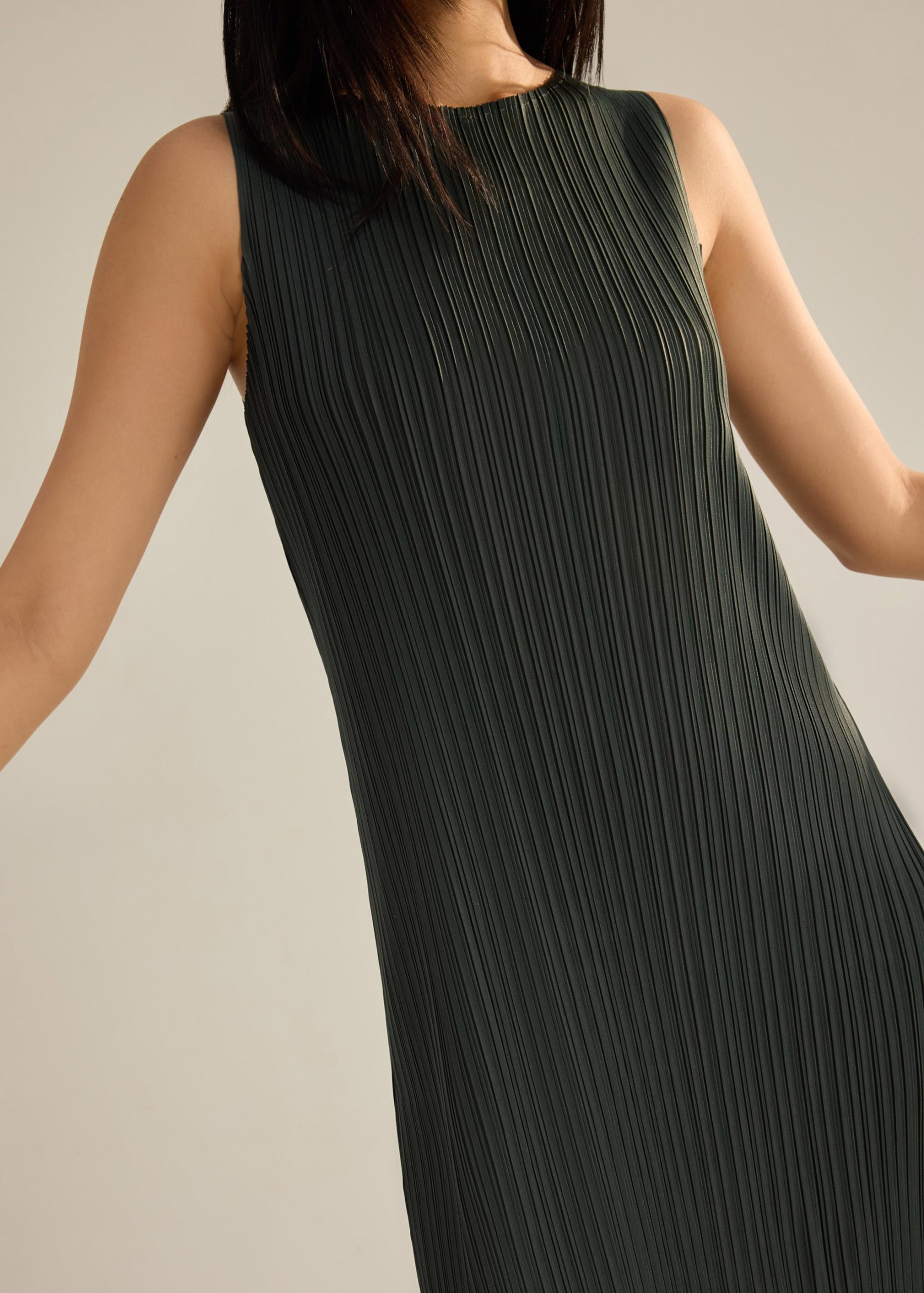 Rumi Plissé Column Dress - Image 13