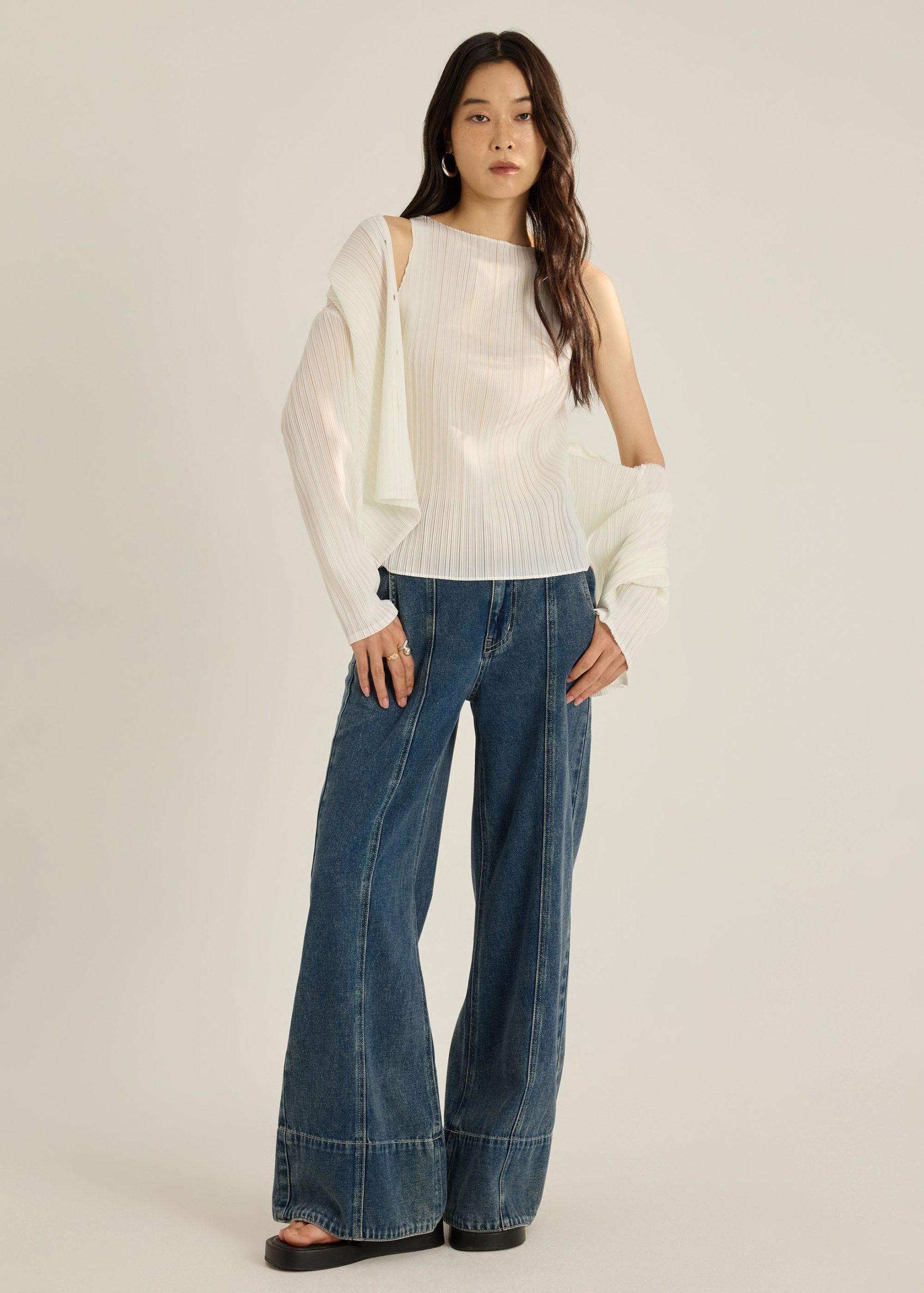 Yerin Plissé Relaxed Shirt - Image 2