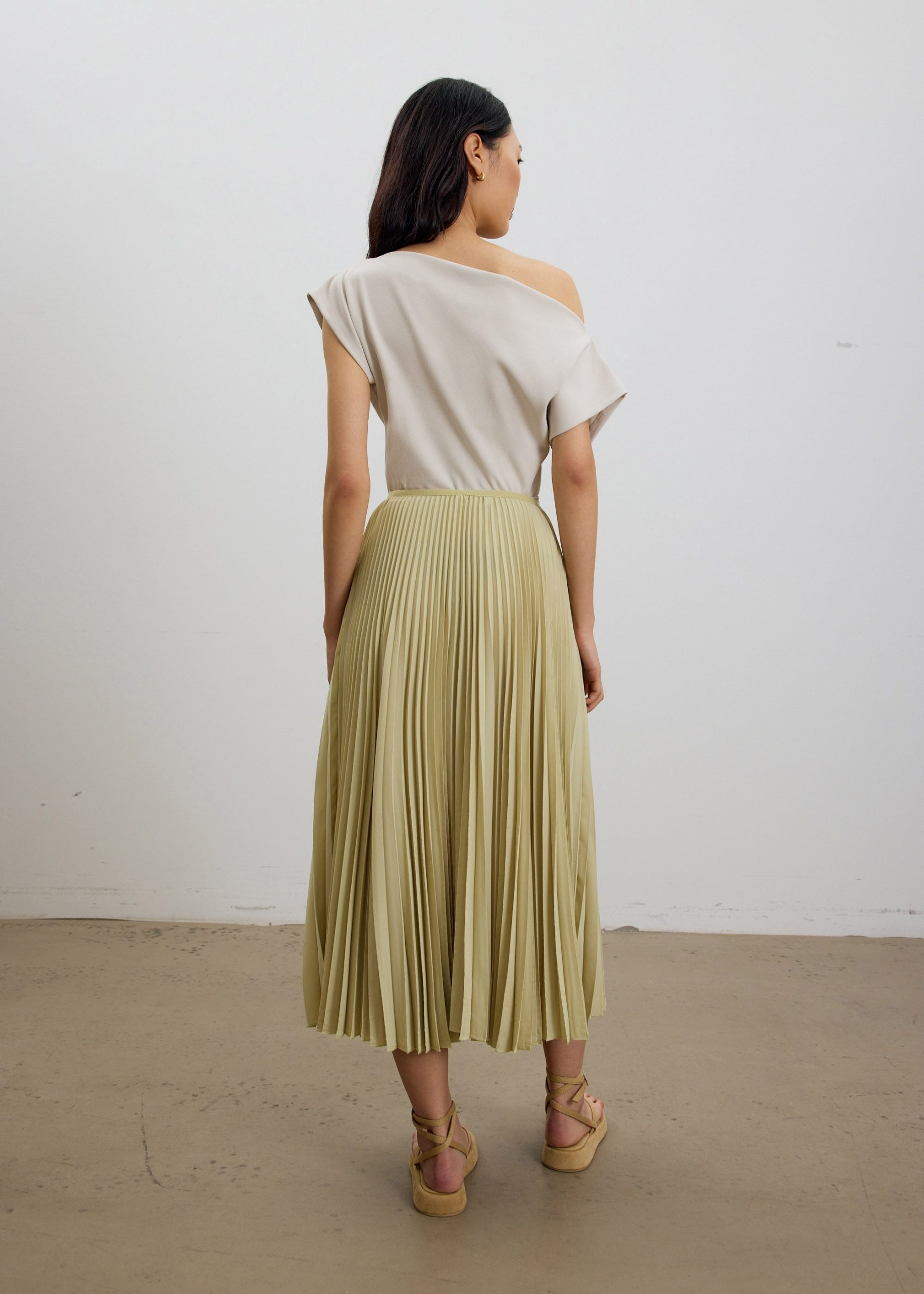 Wei Elastic Sunray Pleated Midaxi Skirt - Image 11