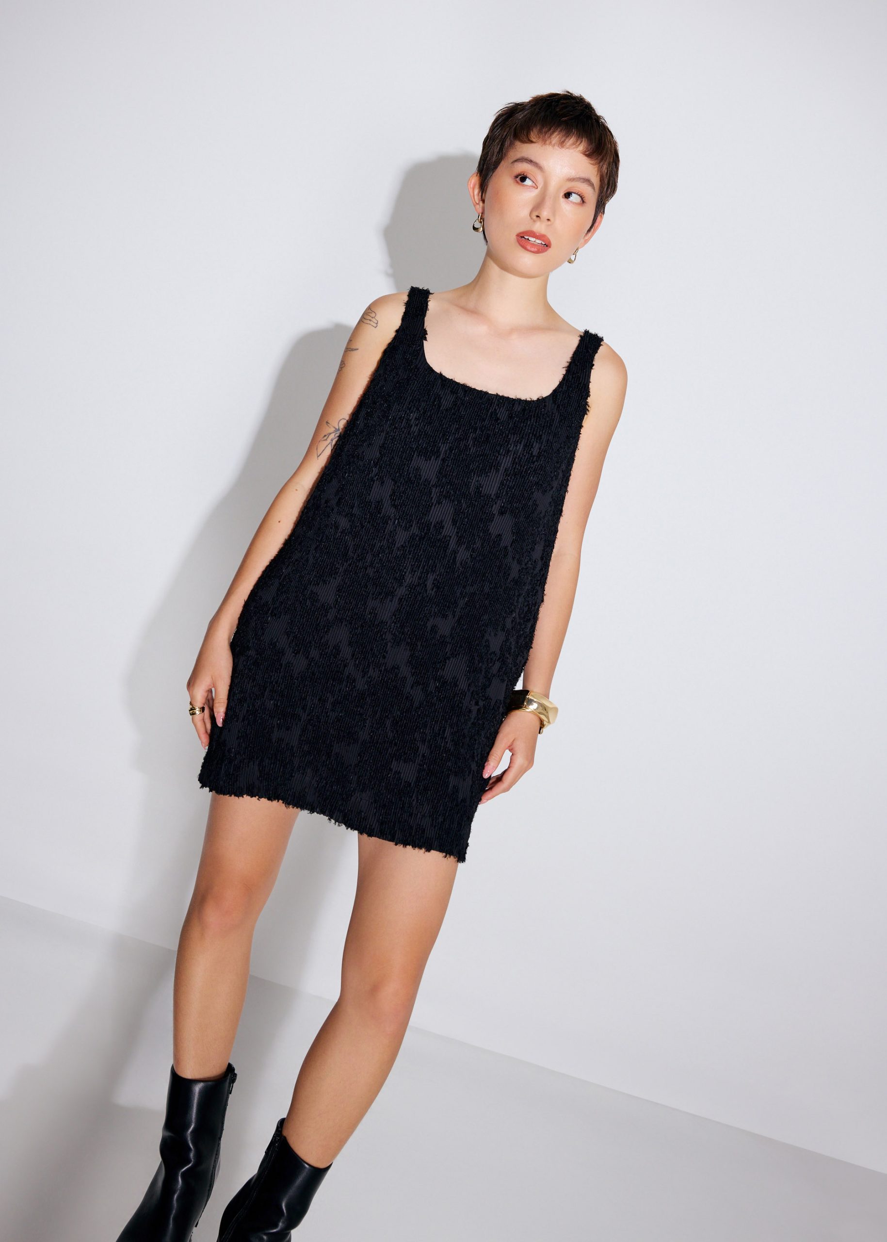 Textured Plisse Square Neck A-Line Romper - Image 5