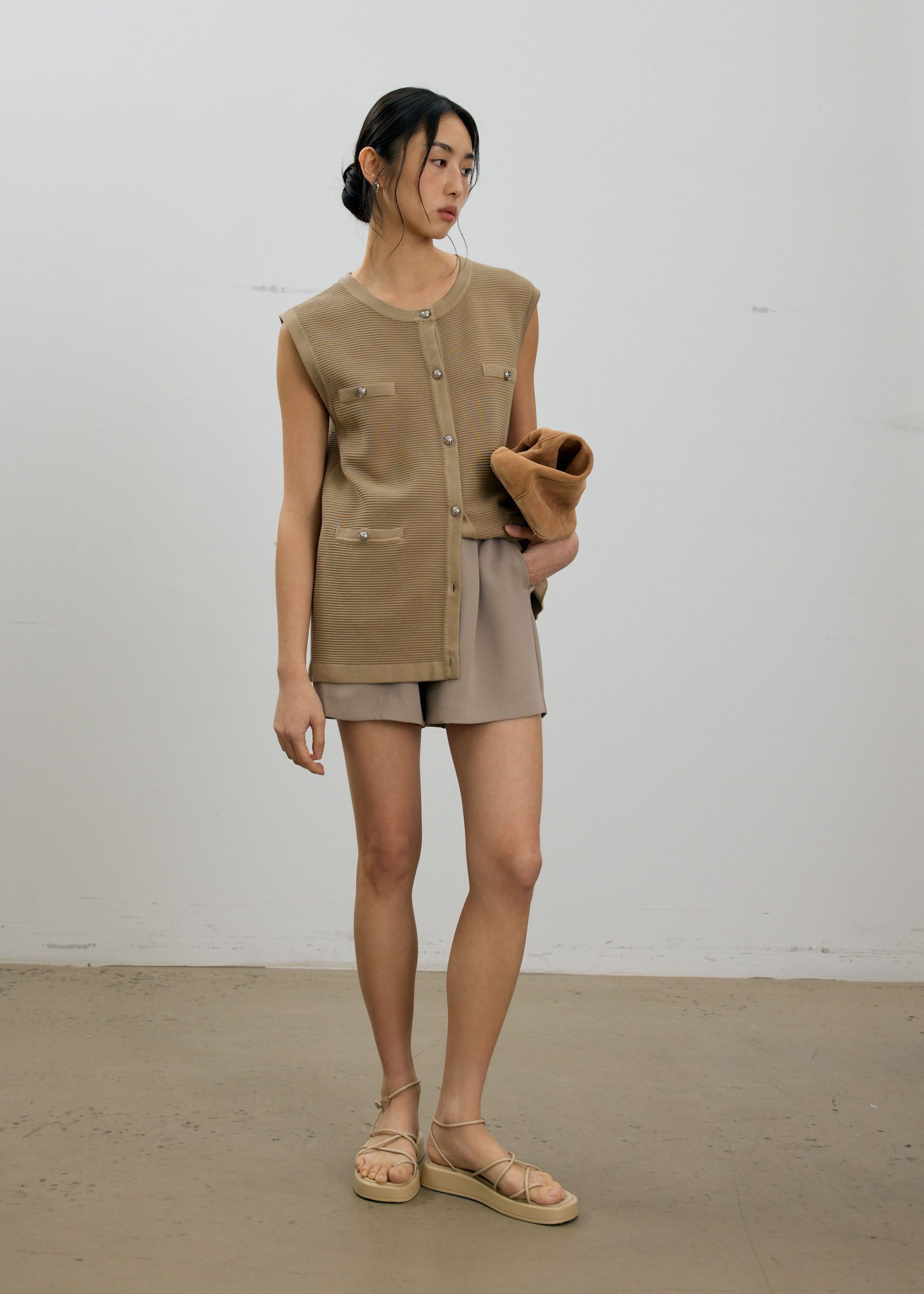 Yun Boxy Knit Vest - Image 9