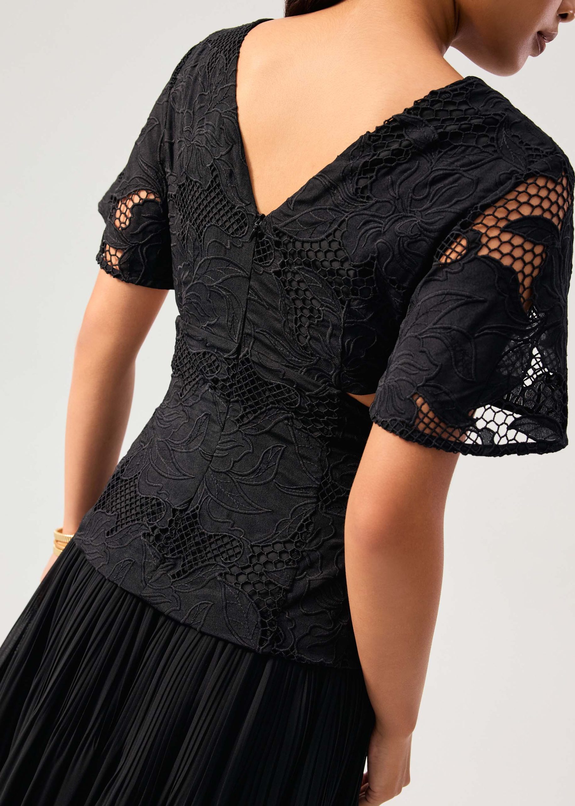 BraFree by LB Lace V-Neck Bell Sleeve Fit & Flare Maxi Dress - Image 4