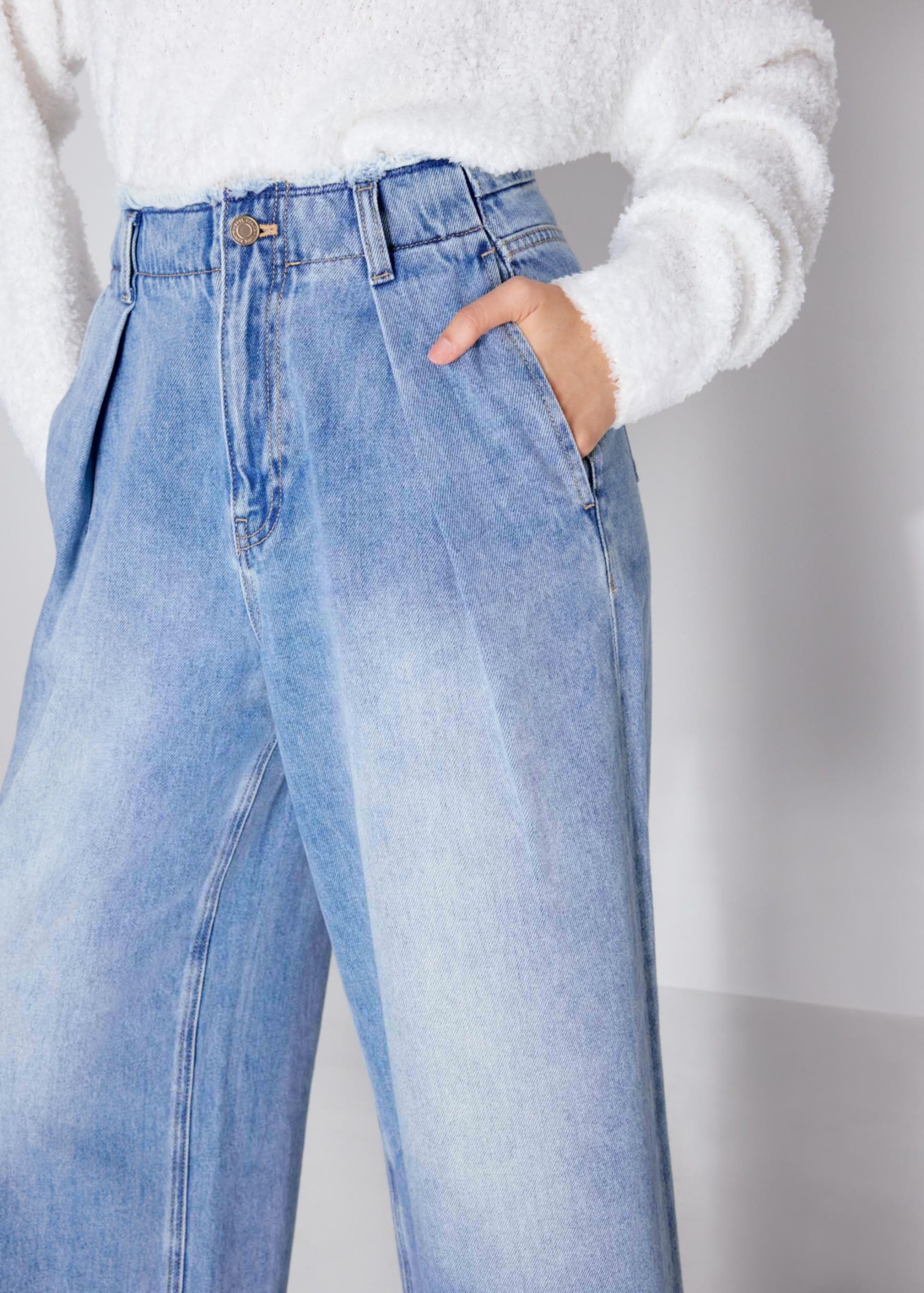 Denim Frayed Hem Mid Waist Wide Leg Jeans - Image 11