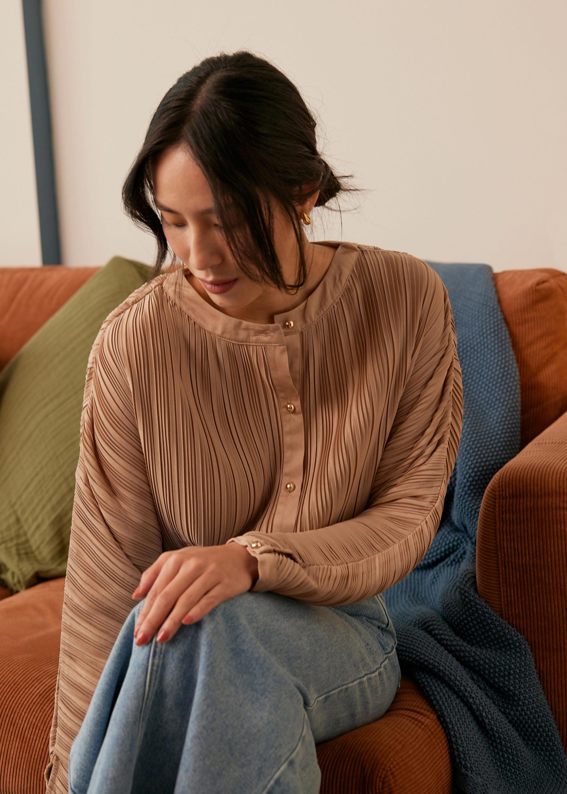 Relaxed Plisse Crop Jacket - Image 16