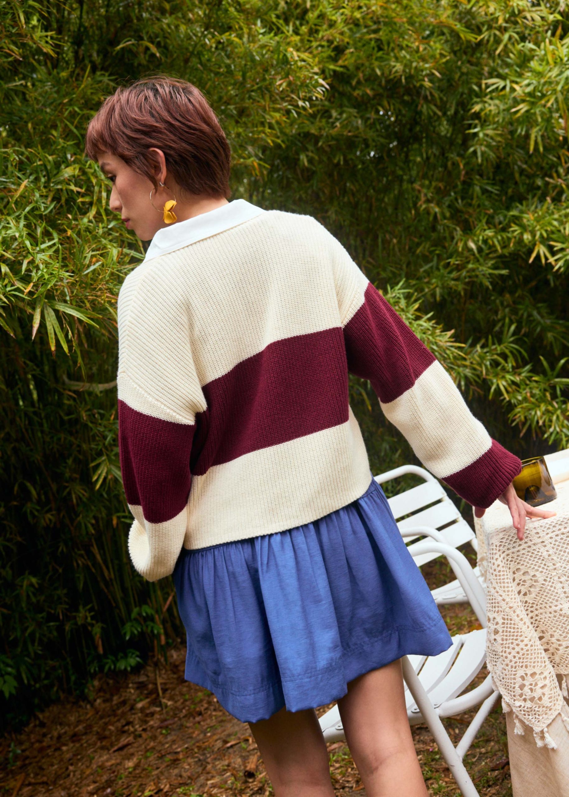 Oversized Knit Collared Crop Sweater - Image 6