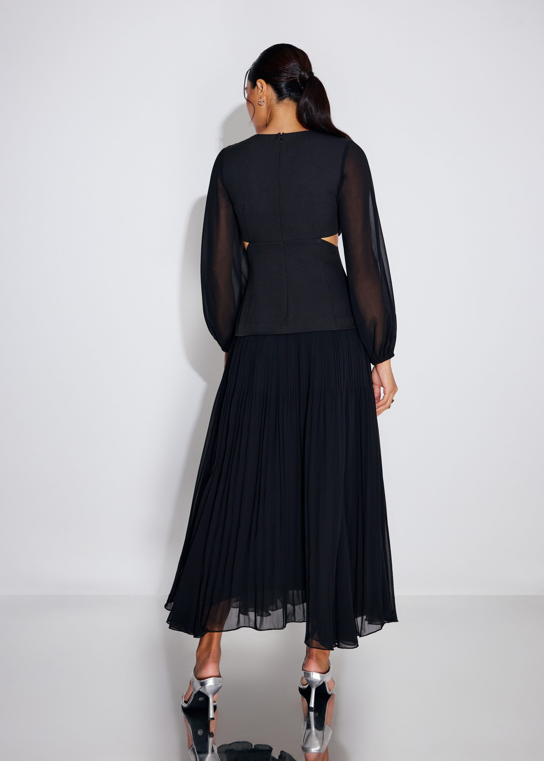 BraFree by LB Cut Out Georgette V-neck Puff Sleeve Fit & Flare Maxi Dress - Image 4