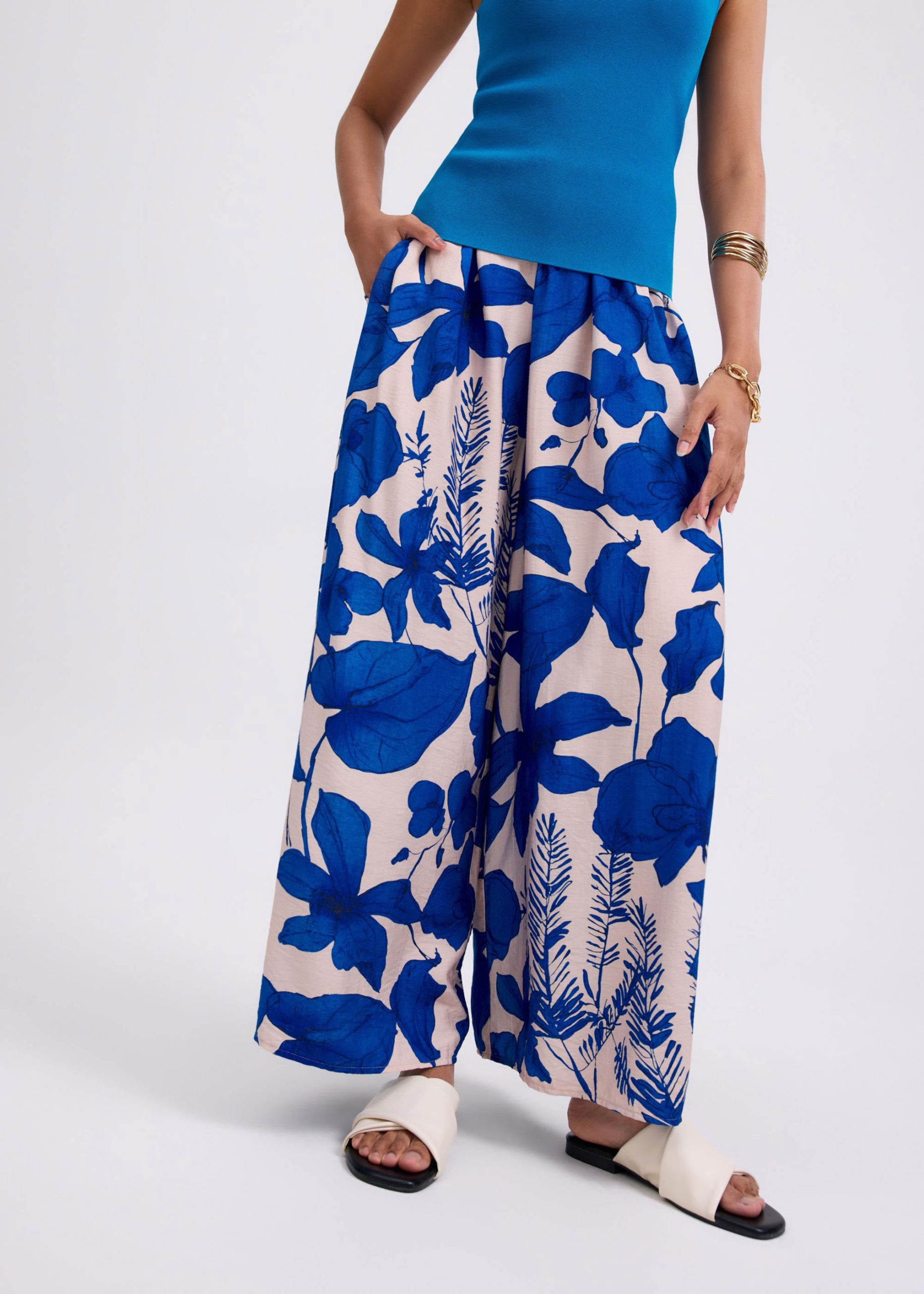 Elastic High Waist Wide Leg Pants in Garden City Blooms - Image 11