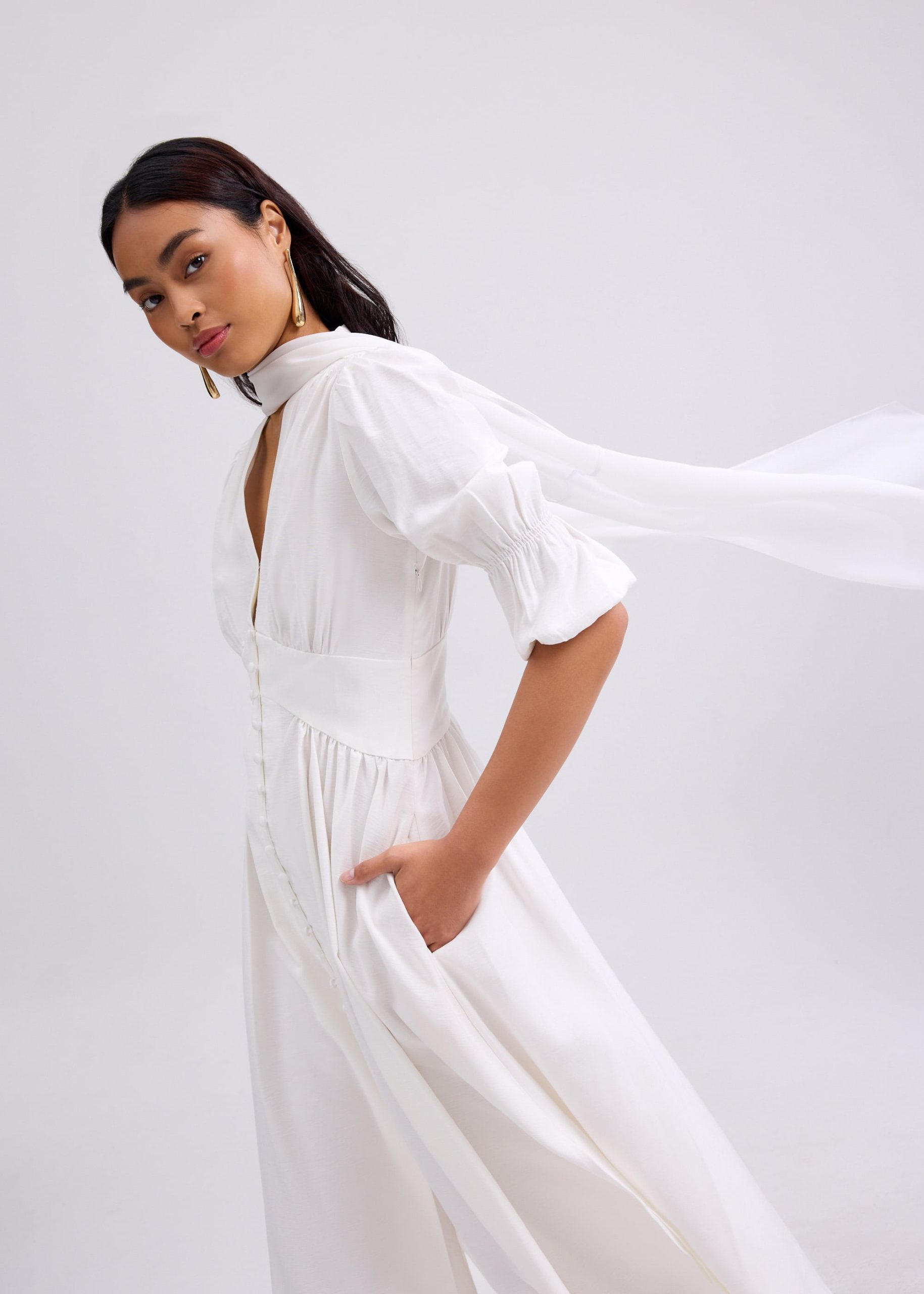V-neck Puff Sleeve Fit & Flare Midaxi Dress in Garden City Blooms