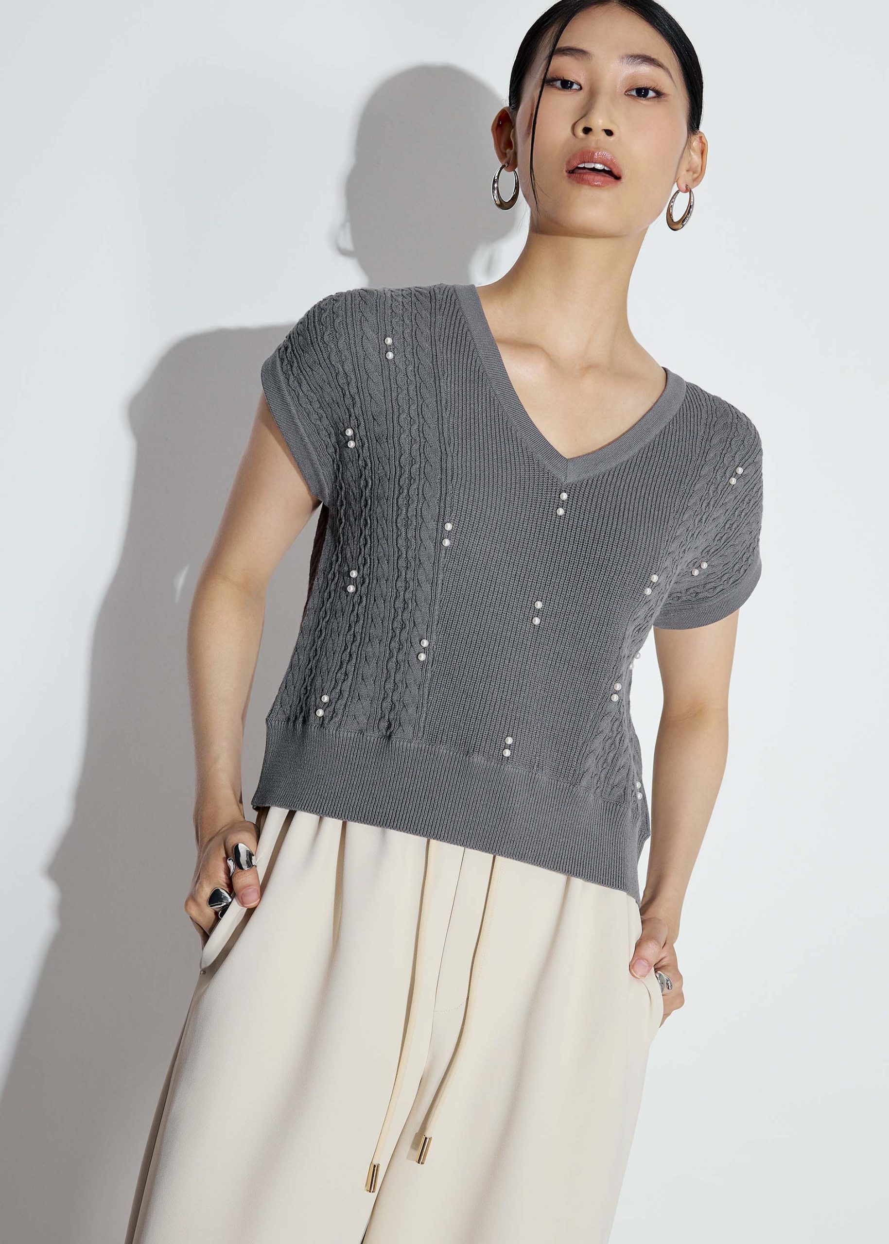 Relaxed Pearl Embellished Cable Knit Shell Top - Image 6