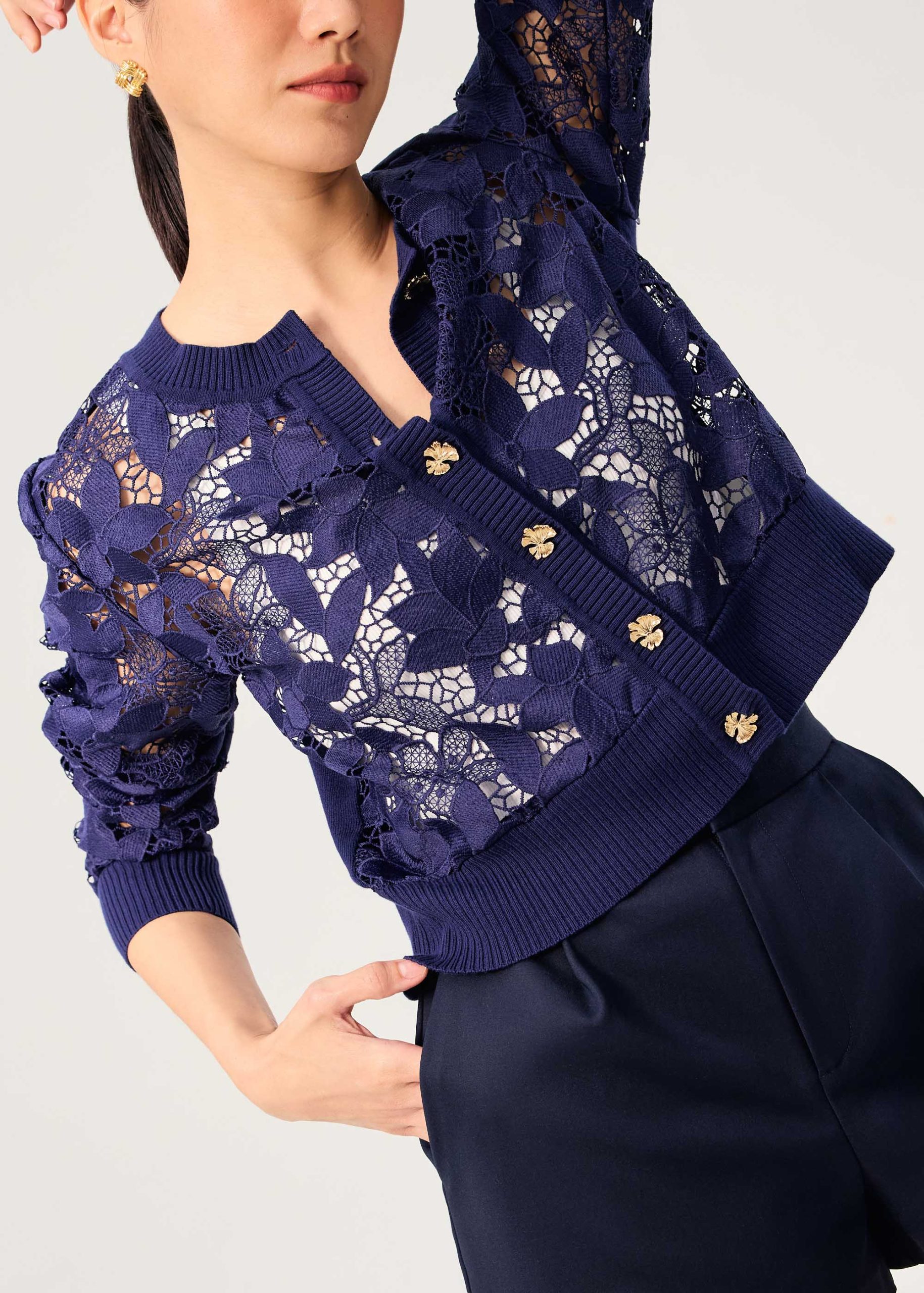 Floral Lace Knit Round Neck Cardigan - Image 7