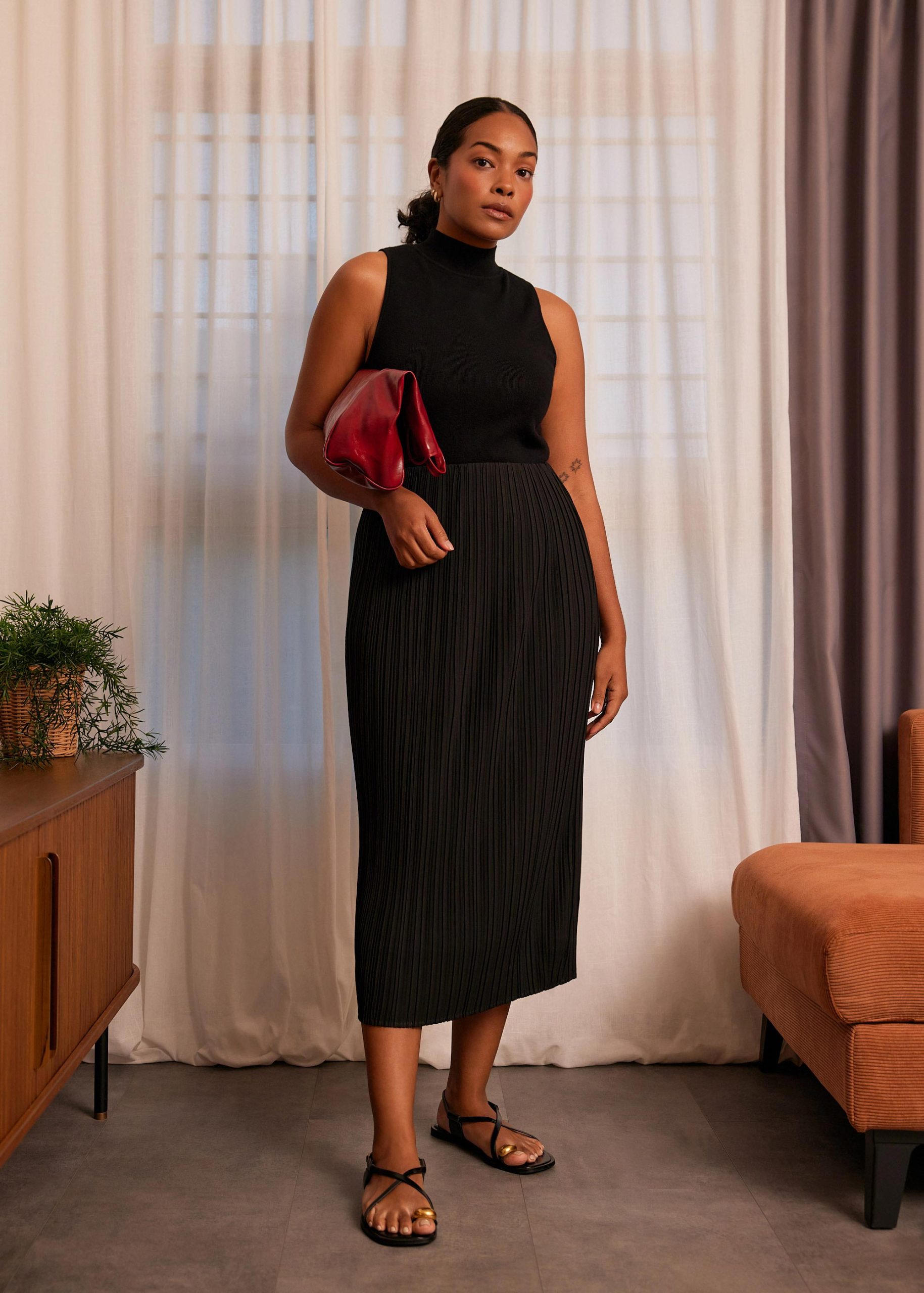 Gym Pleated Column Midi Skirt - Image 3
