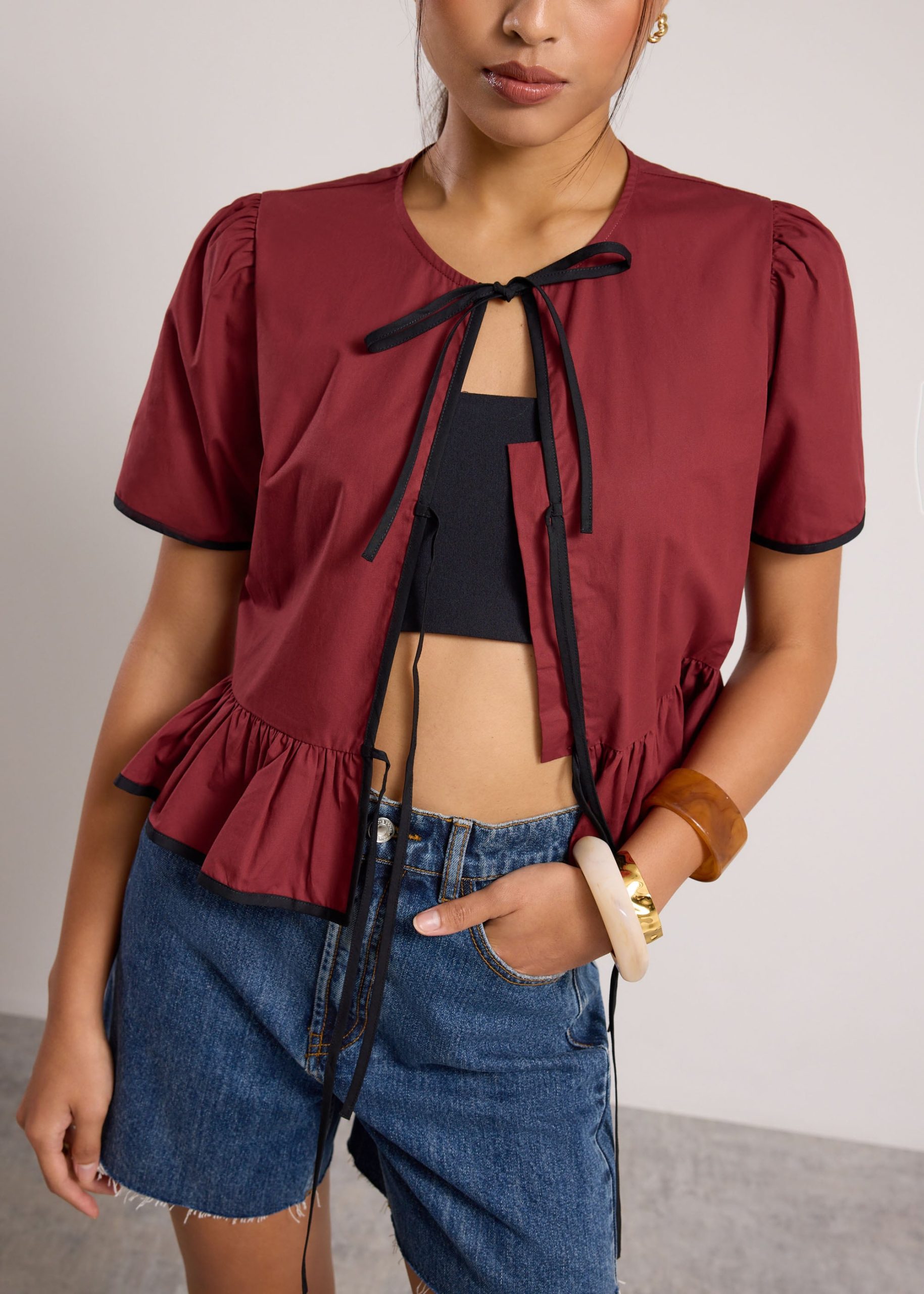 Contrast Piping Round Neck Front Tie Peplum Top - Image 11