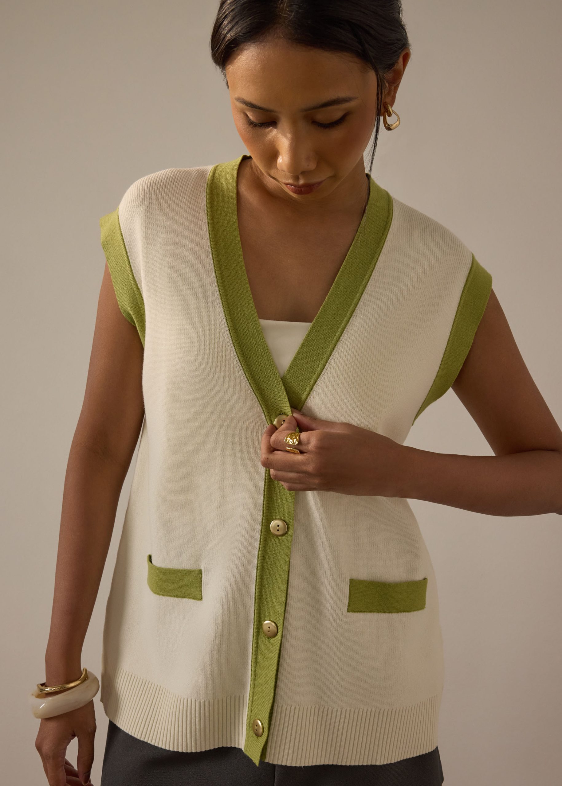 Relaxed Contrast Knit Vest - Image 21