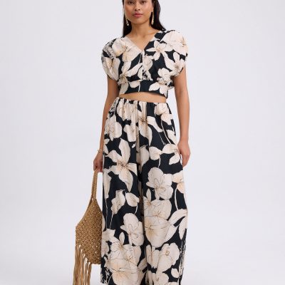 Elastic High Waist Wide Leg Pants in Garden City Blooms