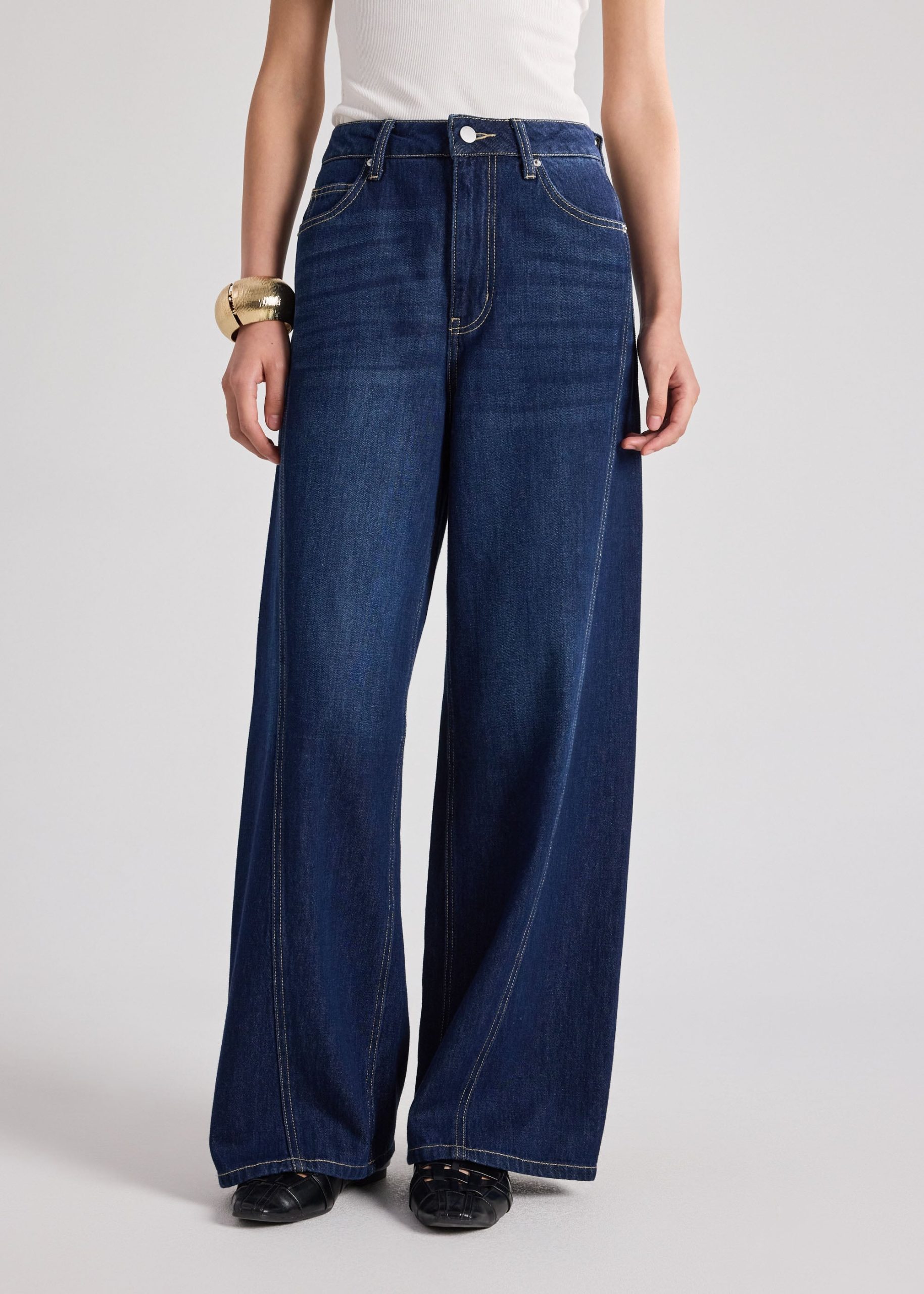Wide Straight Leg Panelled Jeans - Image 2