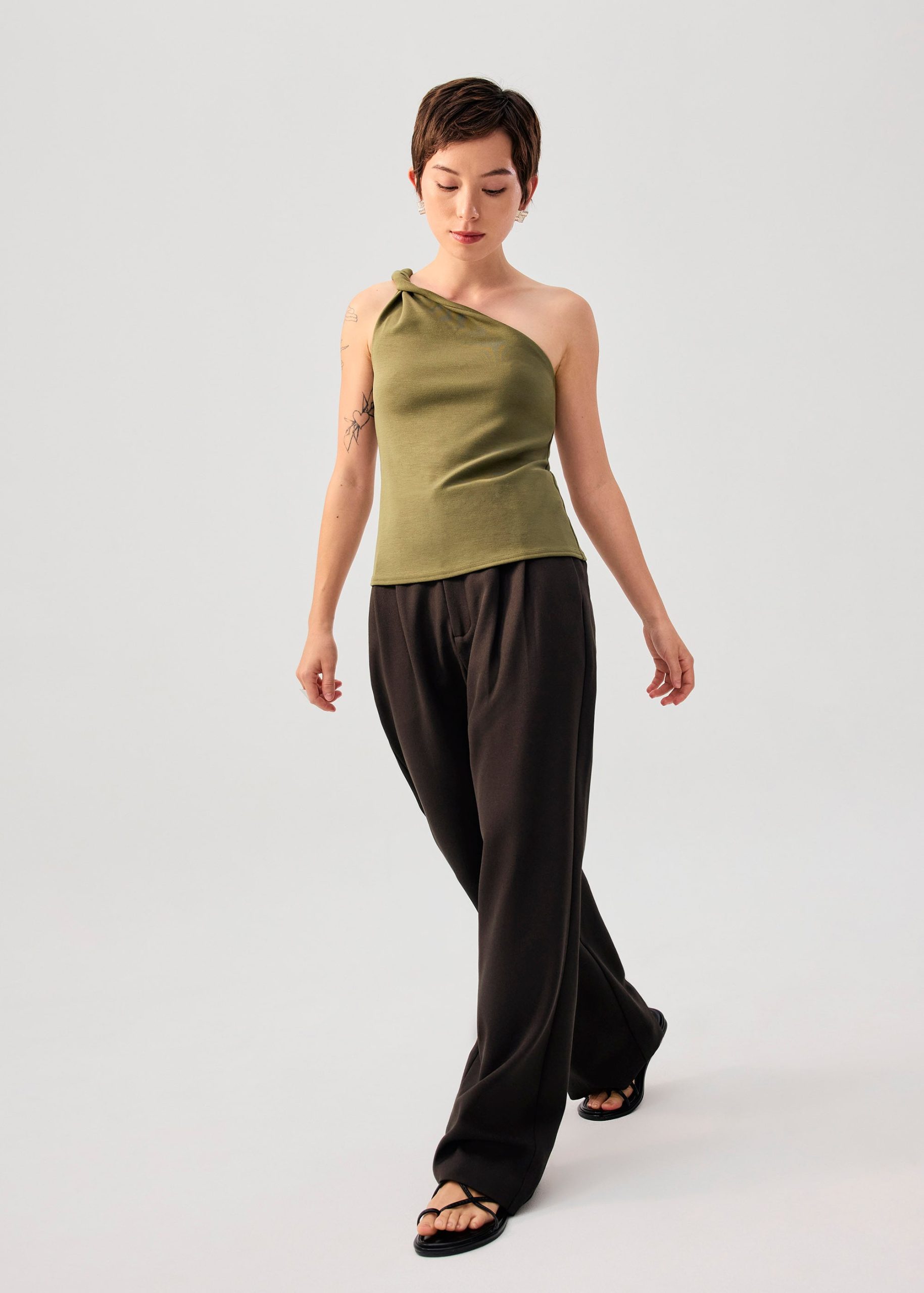 Tencel Shoulder Twist Toga Fitted Top - Image 10