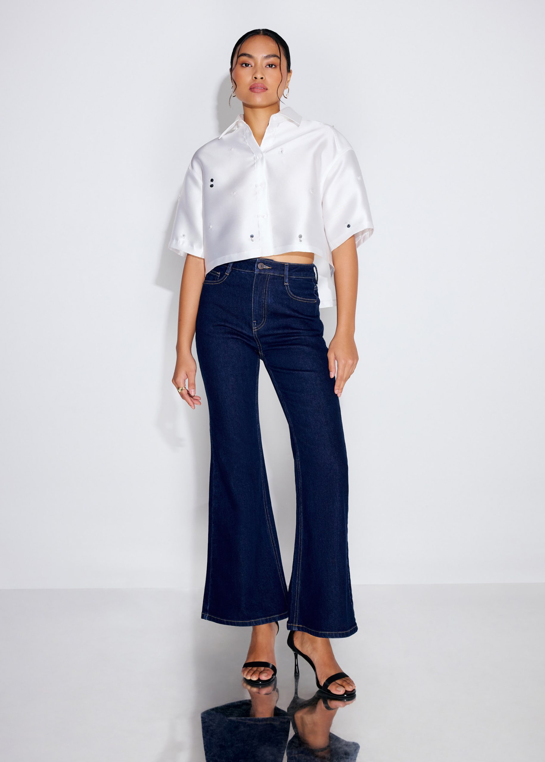 Embellished Satin Collared Boxy Crop Shirt - Image 8