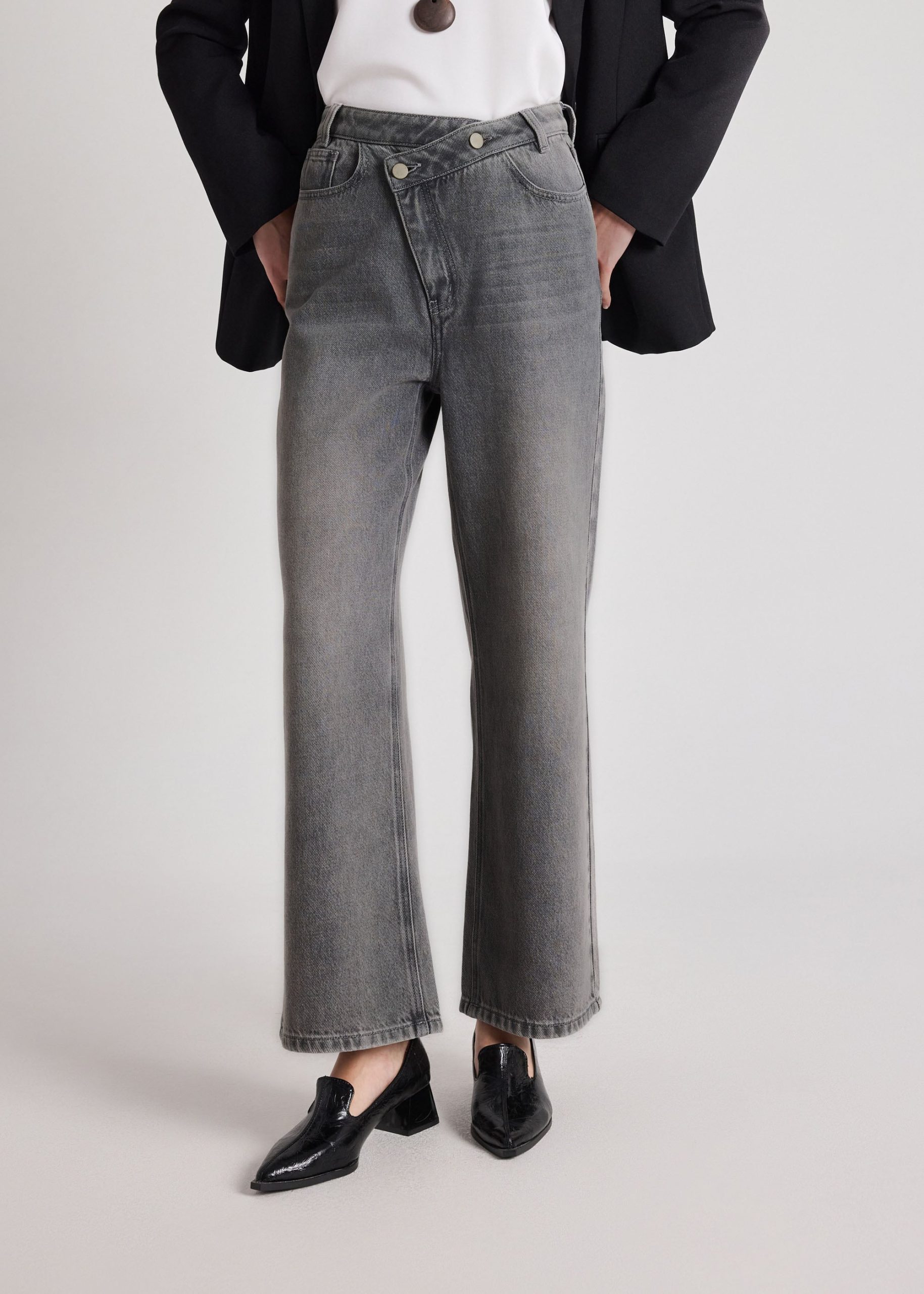 Leggy??Cross Over Jeans - Image 9