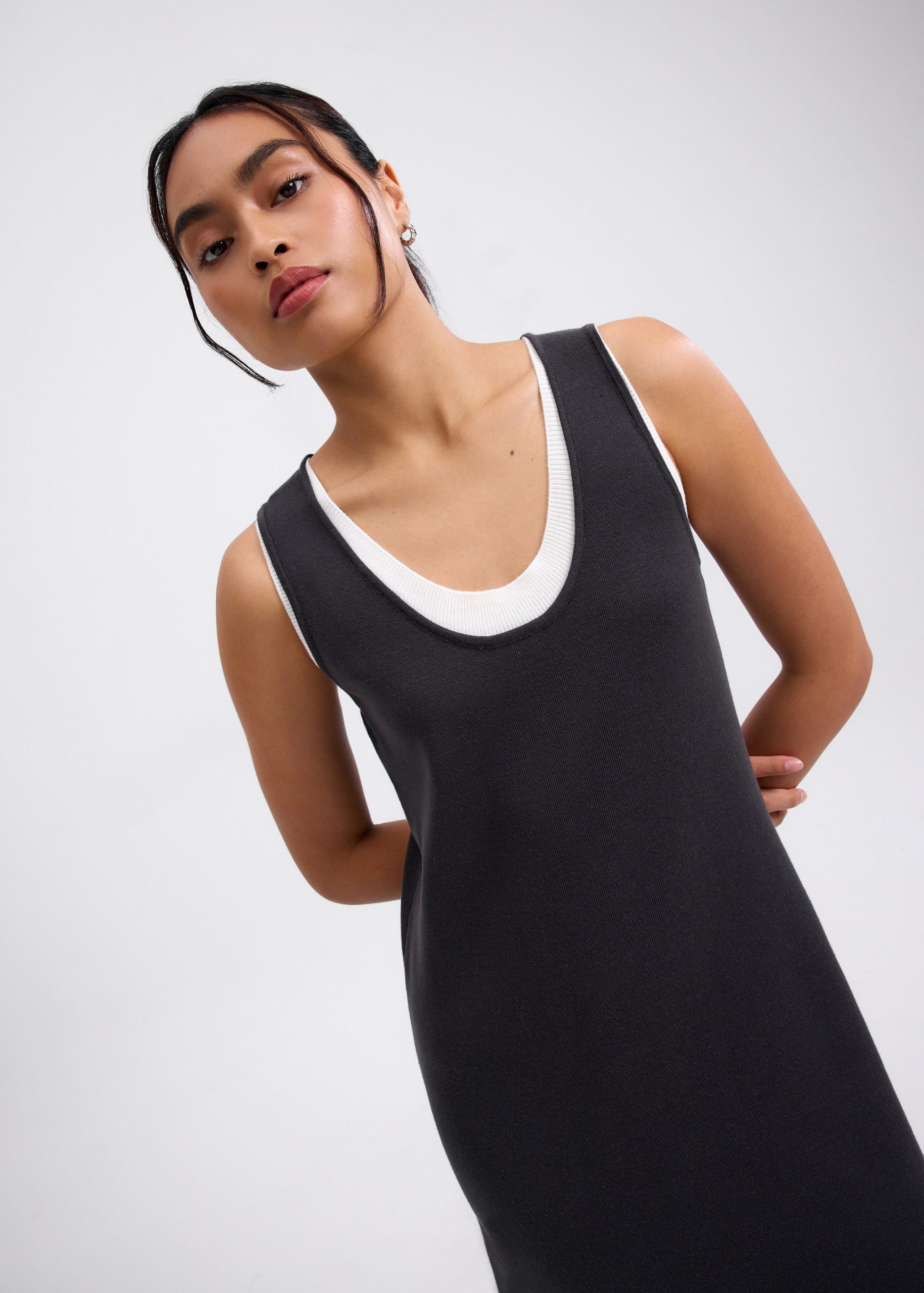 Layered Knit Scoop Neck A-line Midaxi Dress - Image 6