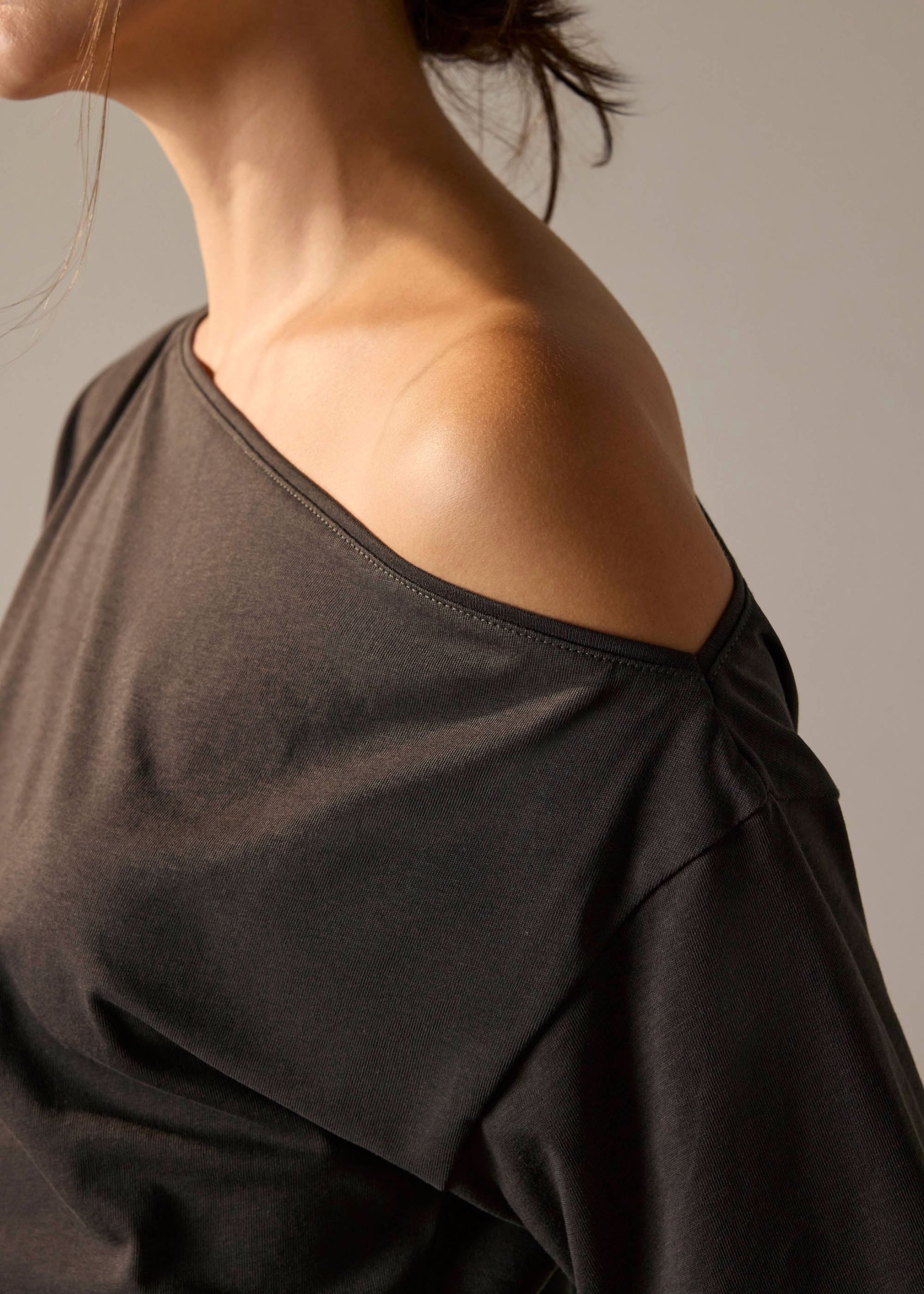 Jersey Relaxed Asymmetric Tee - Image 9