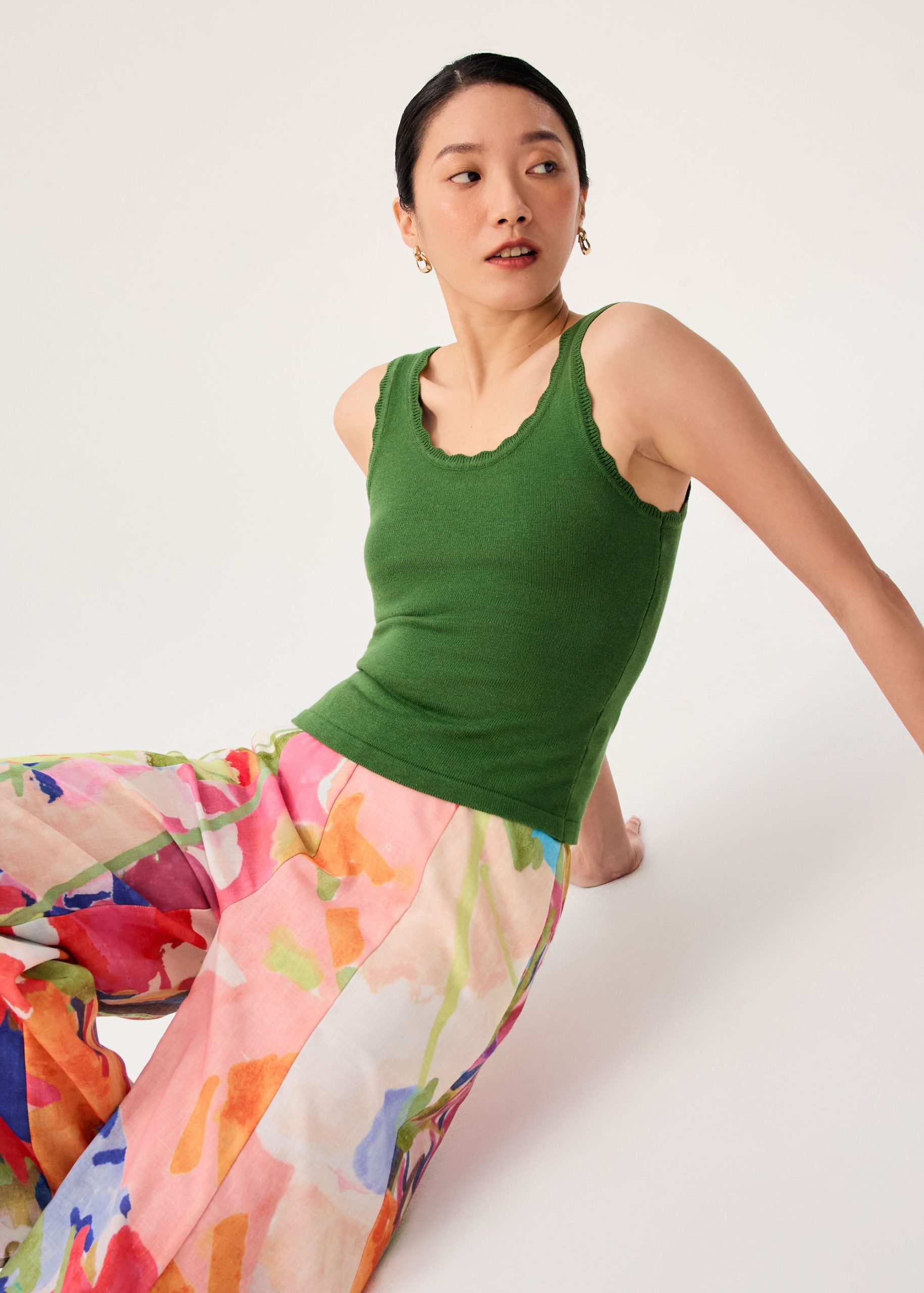 Rue Knit Scoop Neck Scallop Edge Tank Top - Image 20