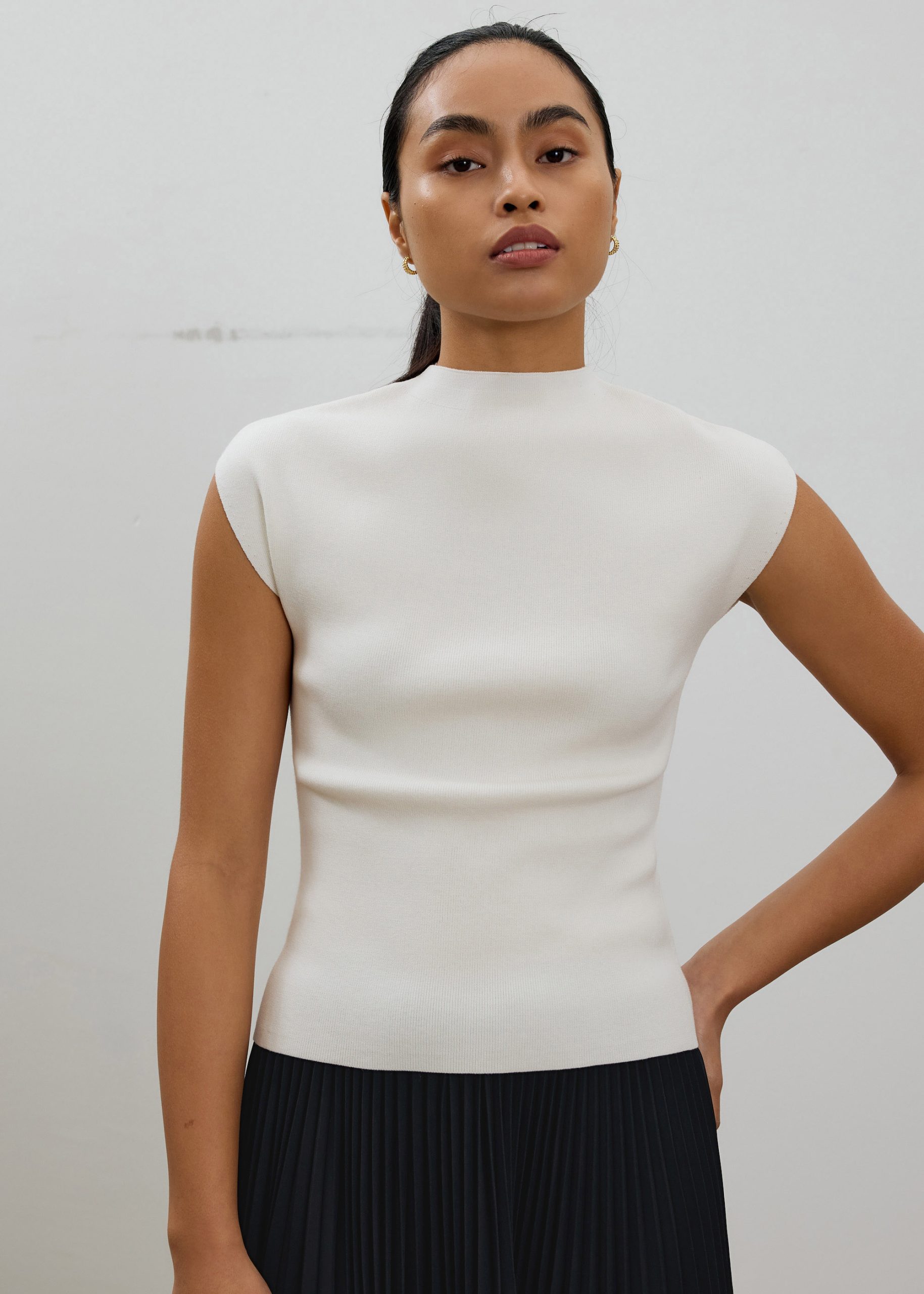 Huan Knit Mock Neck Top - Image 14