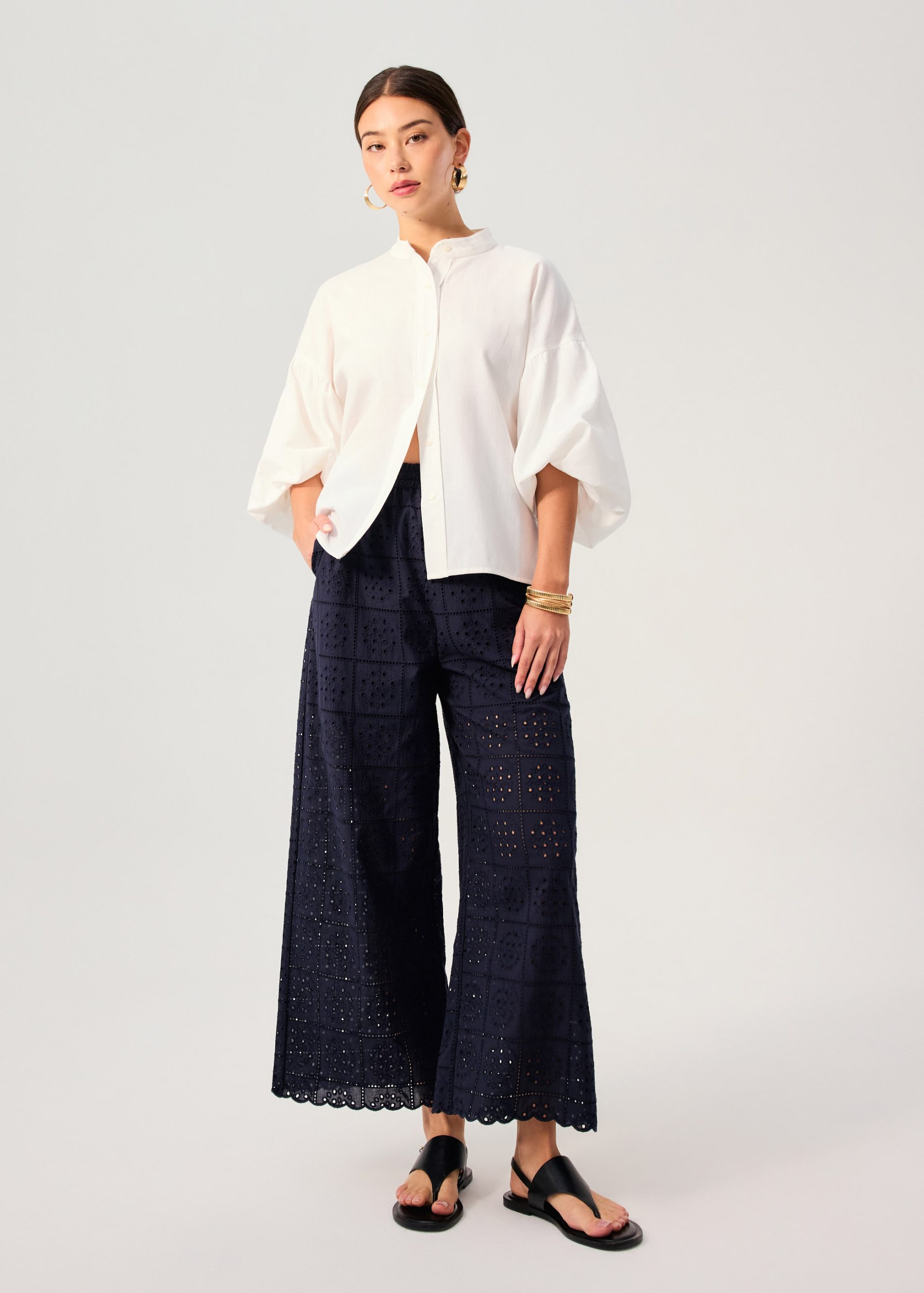 Relaxed Cotton Button Down Collared Puff Sleeve Top - Image 4