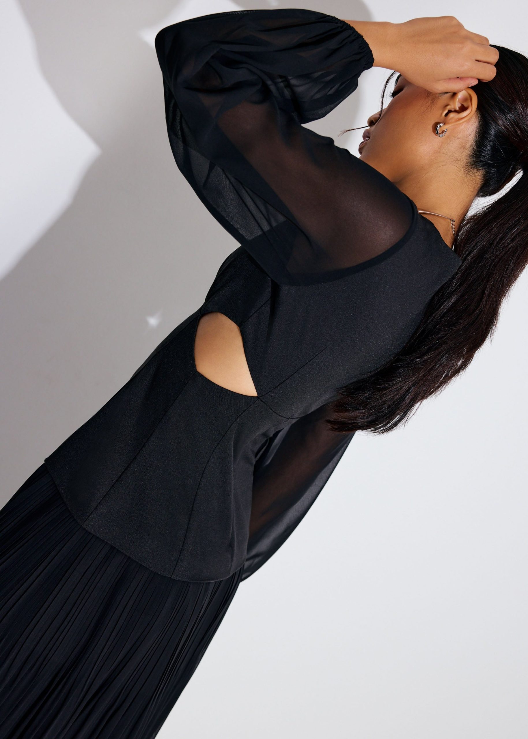 BraFree by LB Cut Out Georgette V-neck Puff Sleeve Fit & Flare Maxi Dress - Image 3