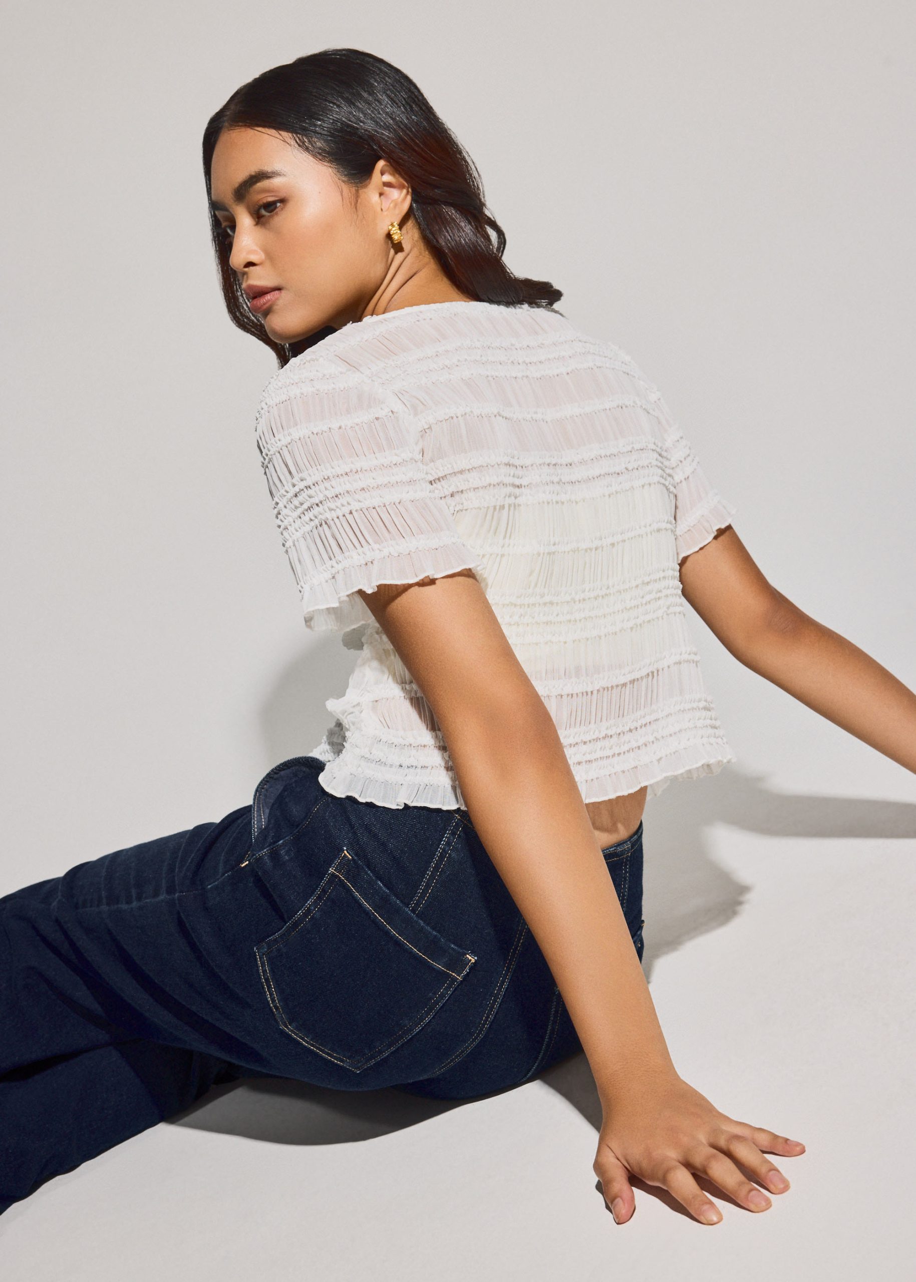 Sheer Crinkled Boat Neck Fitted Button Down Top - Image 13