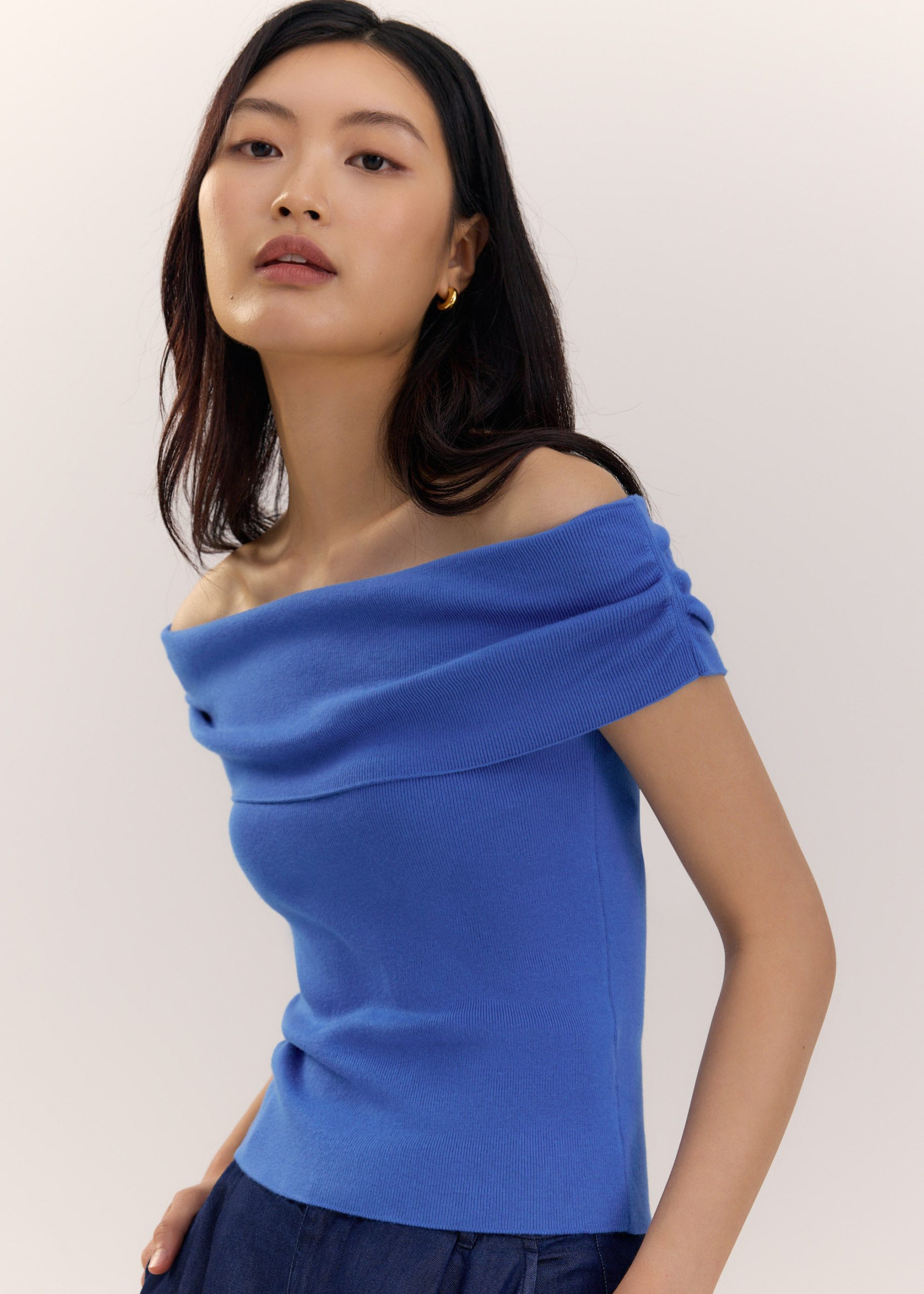 Knit Fitted Off Shoulder Top - Image 12