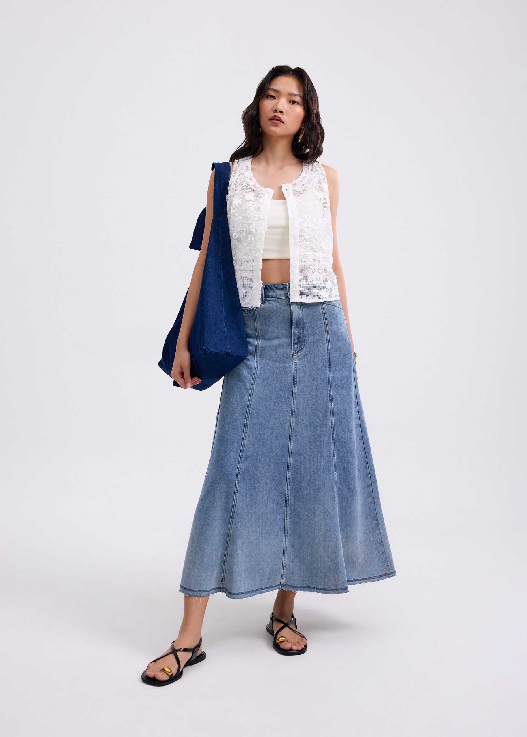 Lace Embroidery Boxy Crop Vest - Image 8