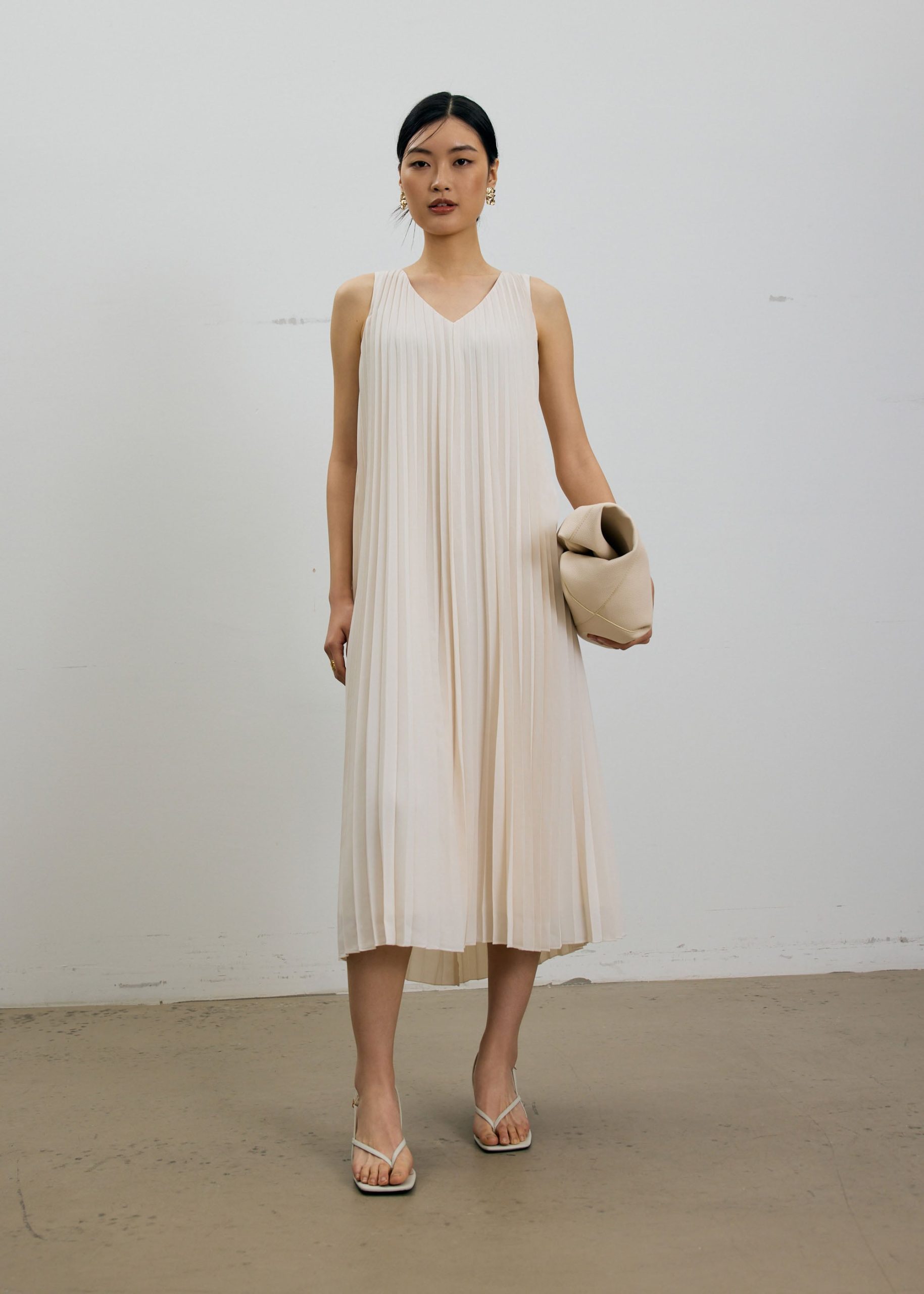 Willa Reversible Sunray Pleated Midaxi Dress - Image 17