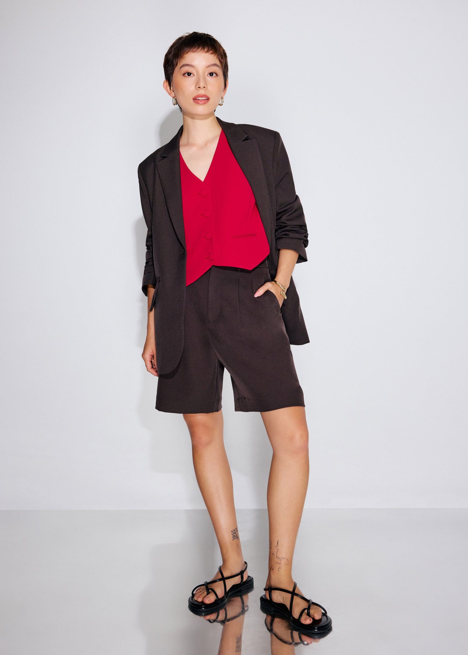 Yuna Relaxed V-neck Vest - Image 26